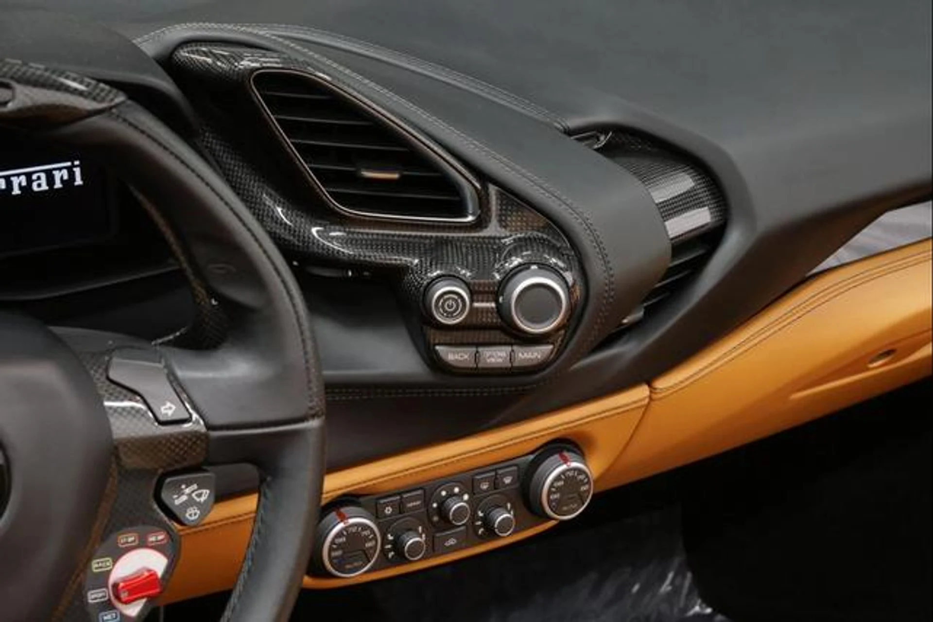 mph029_329516925_Eqe_H_Fb_Yp_B9iw1_NVM_Gu16_FR_4q4k_I_6a0c7fab94