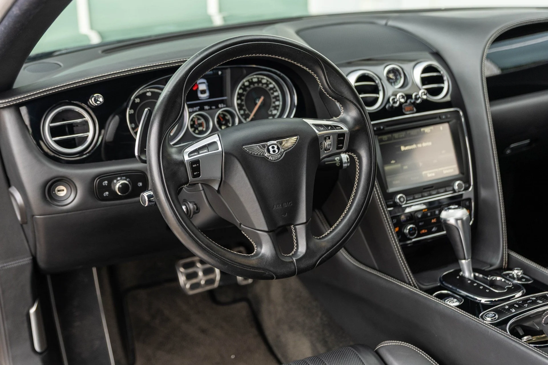 mph029_3296041927_Hi_Tech_Luxury_Imports_LLC_SCBFH_7_ZA_5_GC_055059_image_29_e073dd5949