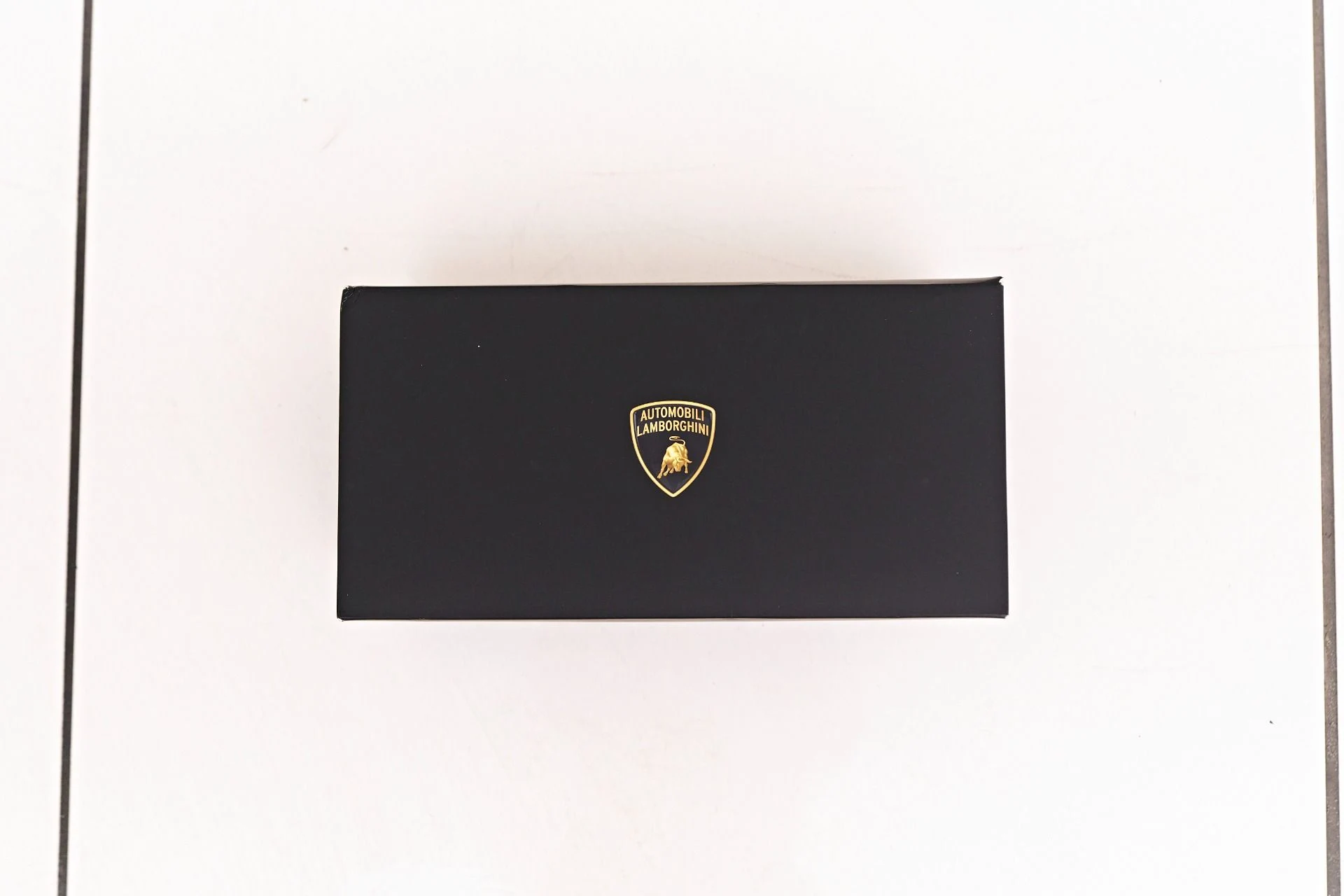 mph029_3298311372_Used_2021_Lamborghini_Aventador_SVJ_Base_1755224573_bca8fca1ba