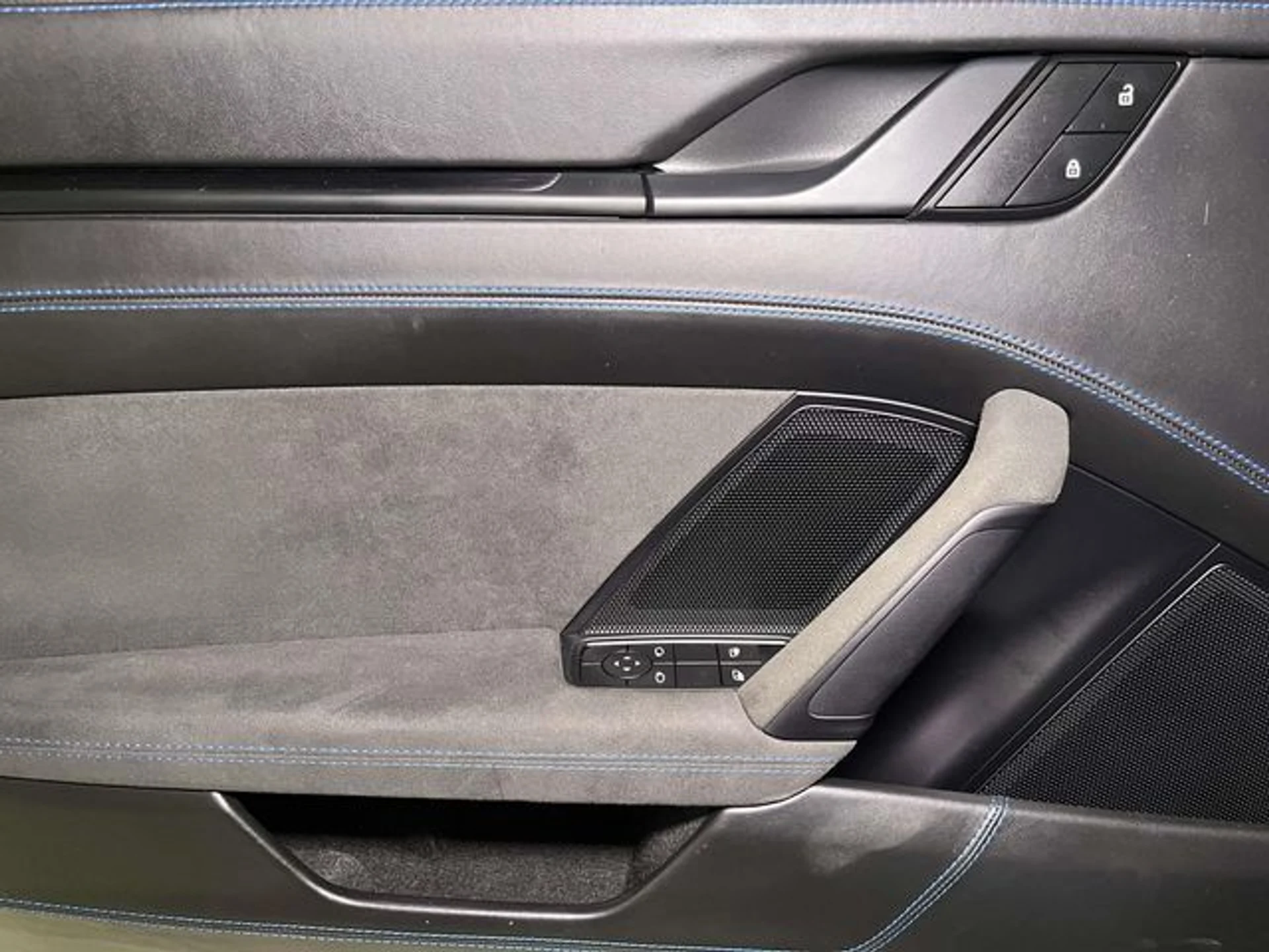 mph029_3302090963_29559f3049e412a6f68a6df533f7c66ax_c583a08b24