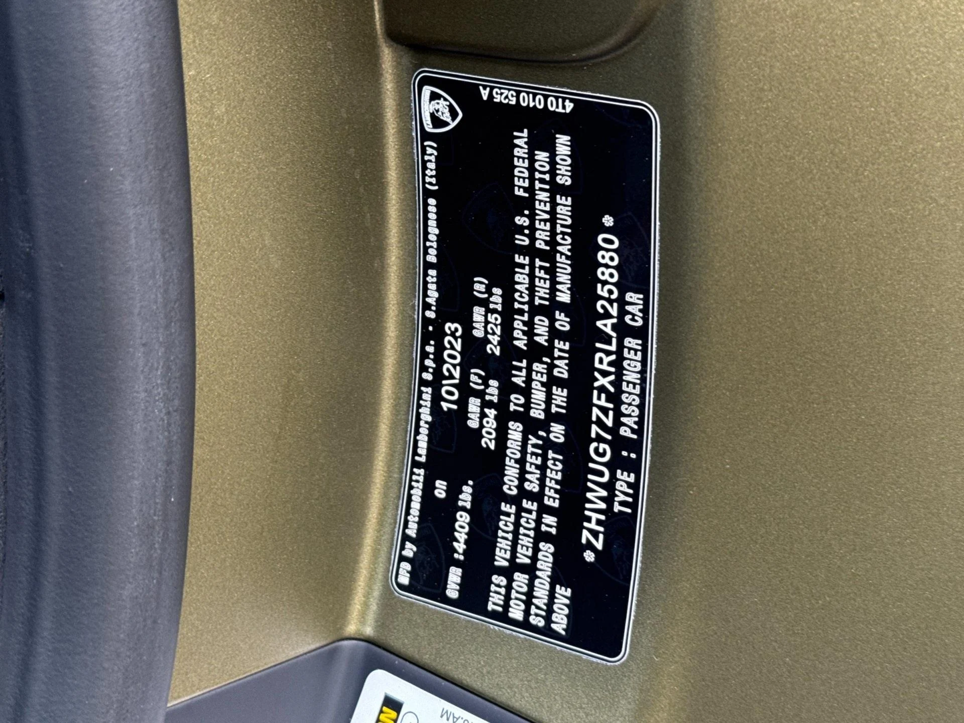 mph029_3306970973_Used_2024_Lamborghini_Huracan_Sterrato_Selezione_CPO_1769008639_4b468b8e4e