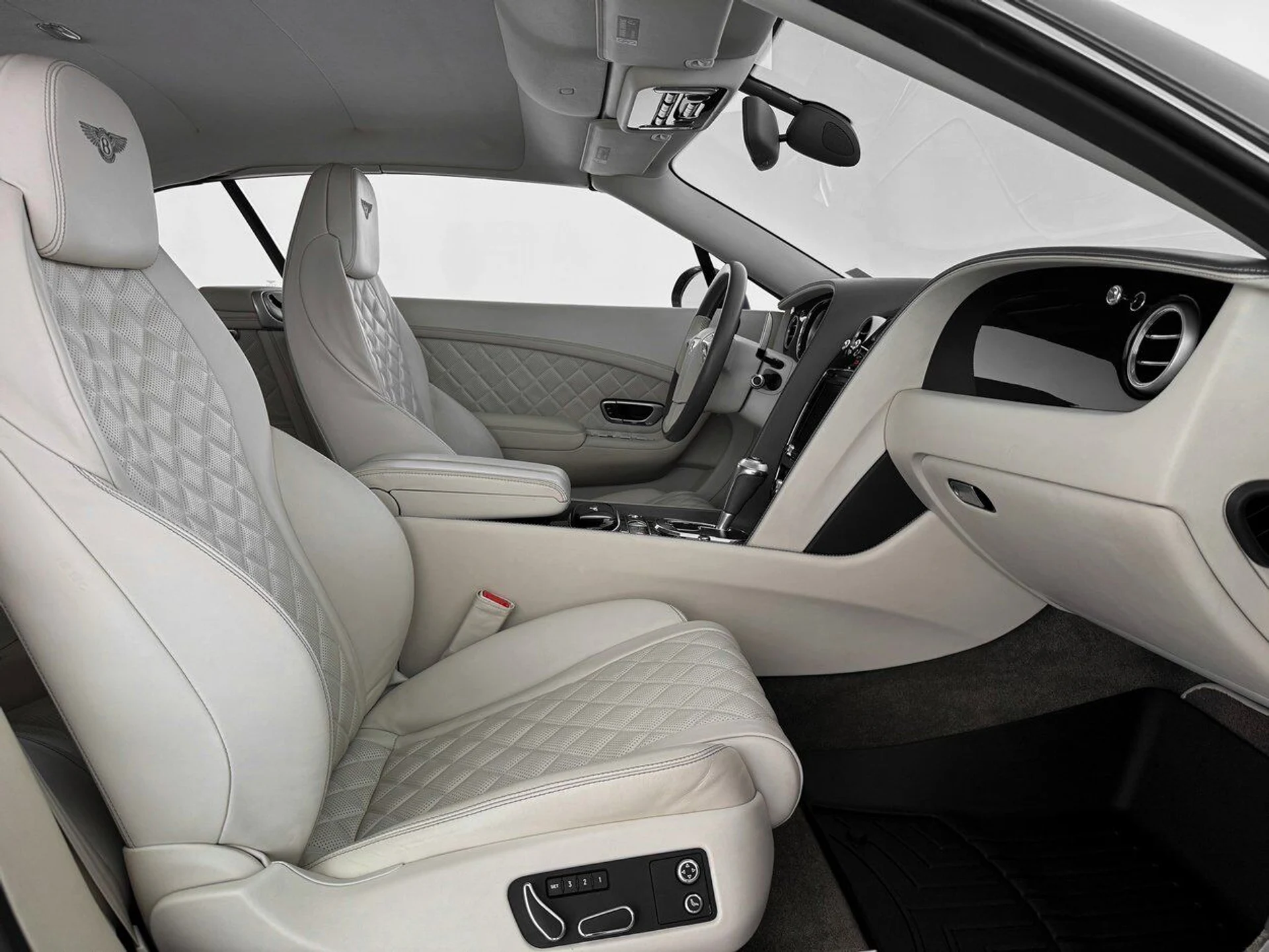 mph029_3321907814_714bd9d3de80e4362e812bb6f5acb79d_a584a4c04c