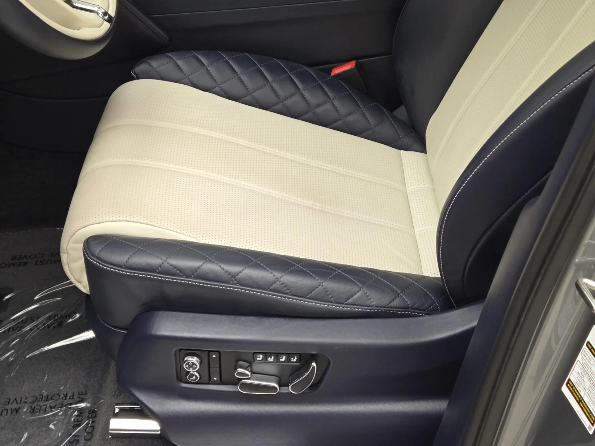 mph029_3357094329_Used_2018_Bentley_Bentayga_W12_1776837881_bf930b8124