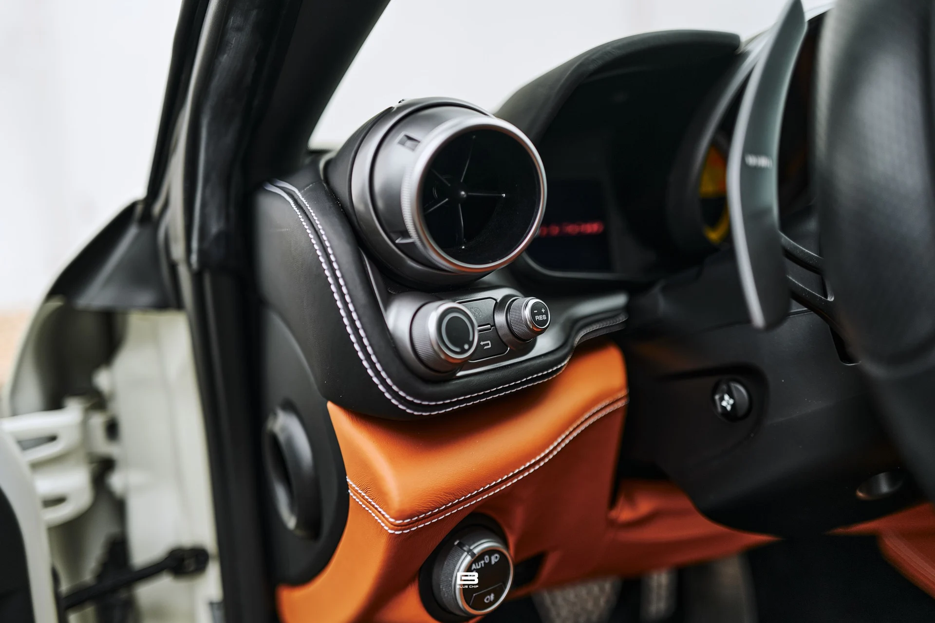 mph029_3361861063_69e2a493eaa9fc3f7b5b63e6_L1220548_5da06e5ddd