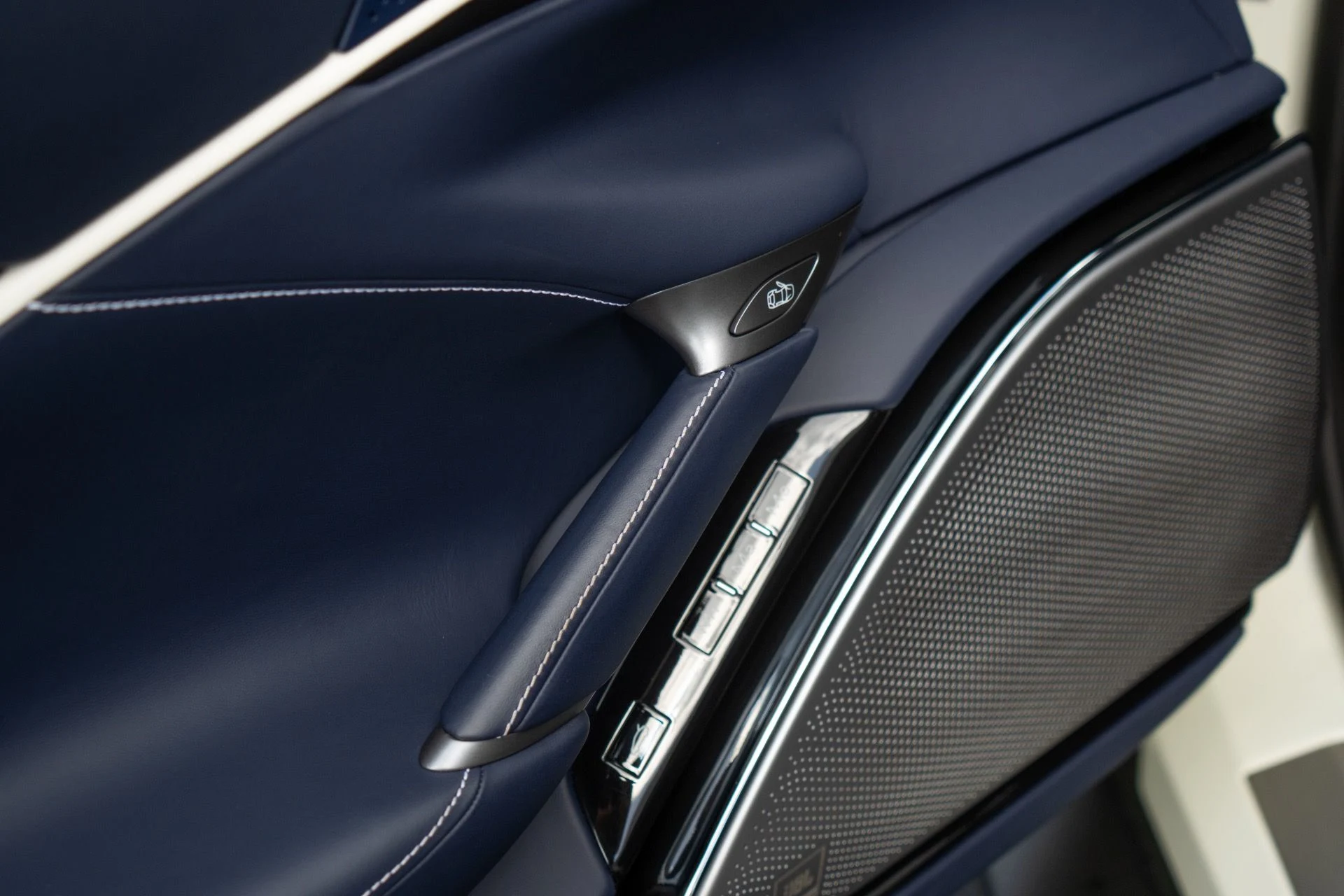 mph029_3365218464_Used_2022_Ferrari_Roma_1764790245_050d0028ca