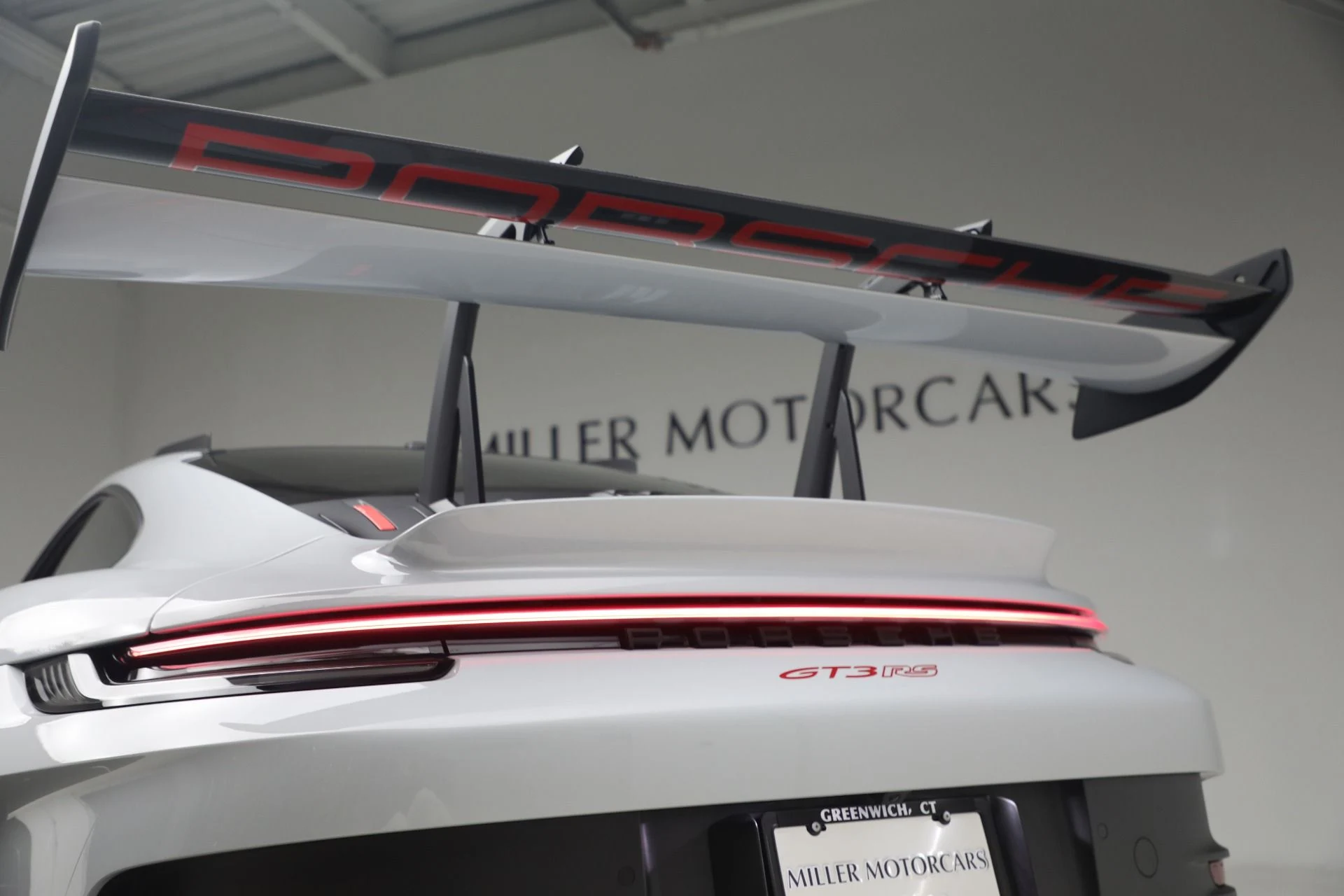 mph029_3368356039_Used_2025_Porsche_911_GT_3_RS_1789411485_0721574e94