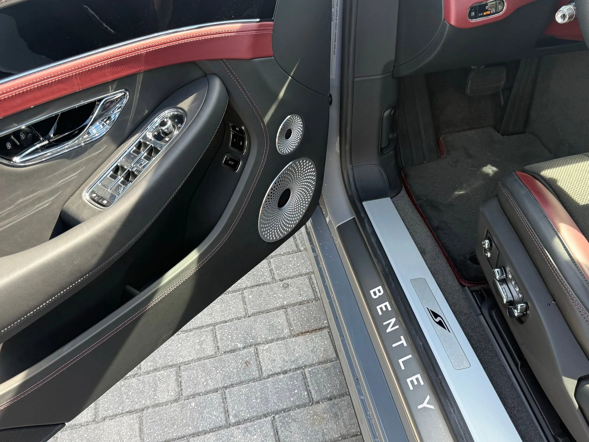 mph029_3381814152_cb3ba67d62b14decb07a44796682edbb_de79b40366