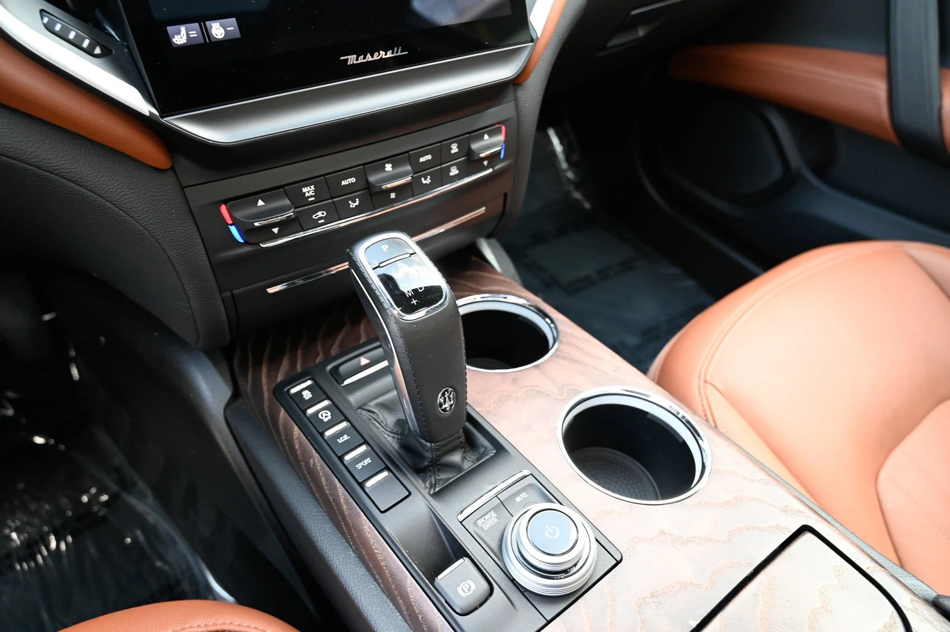 mph029_3383857743_a72fa32dc1d6431b9acd051db7dcc065_db96ddf2bc