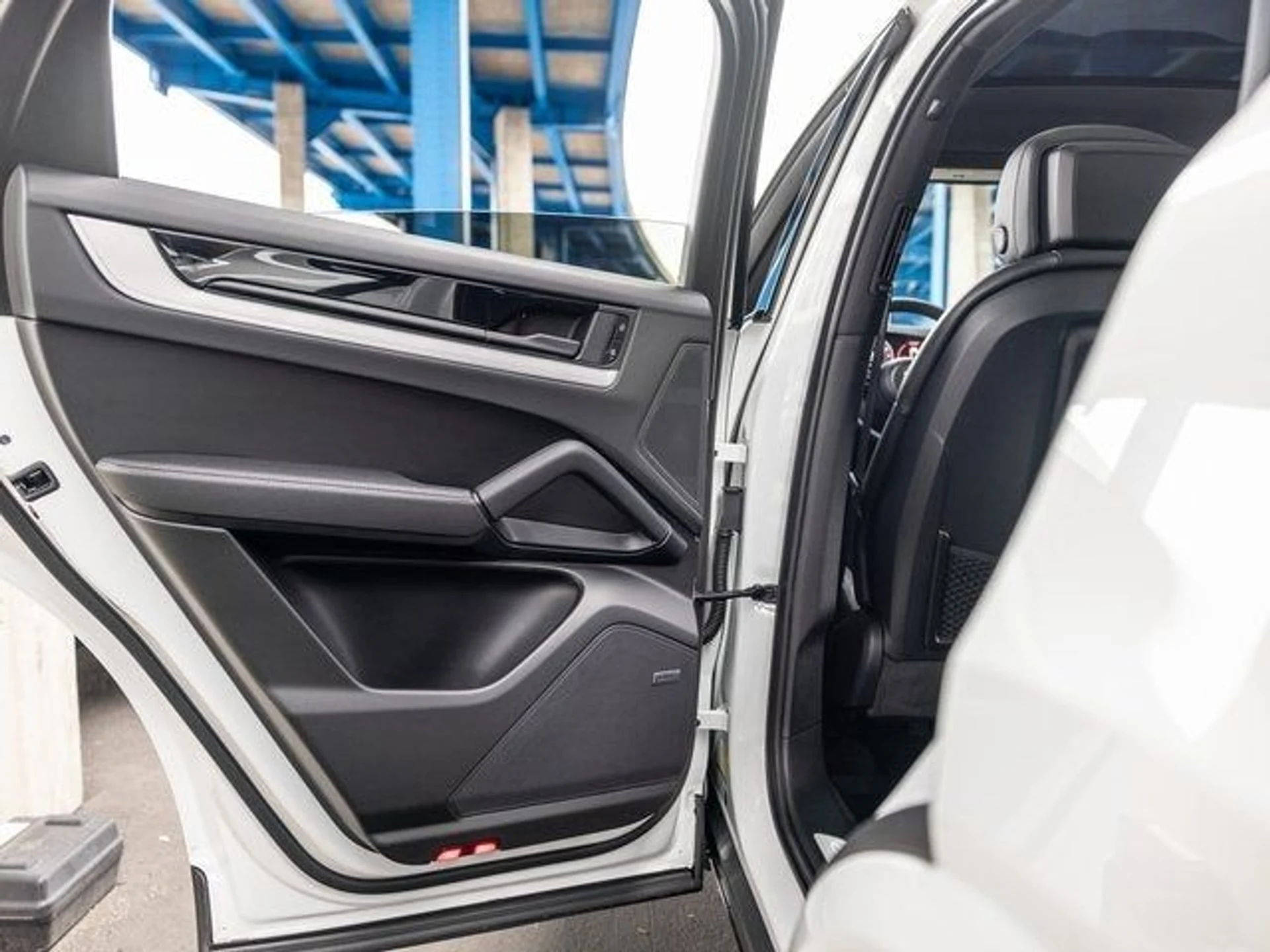 mph029_339343119_30_f198ed6809