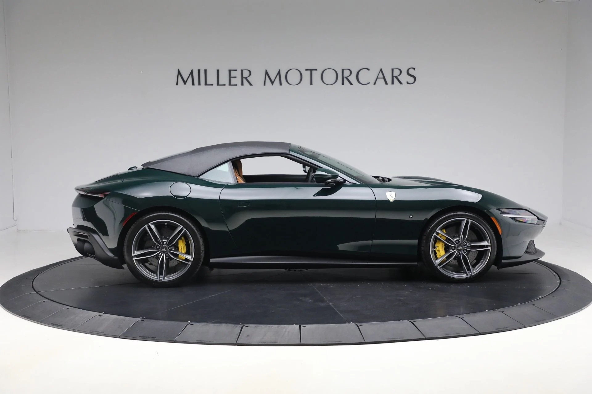 mph029_3422983544_Used_2025_Ferrari_Roma_Spider_1773763660_bba6eb5c95