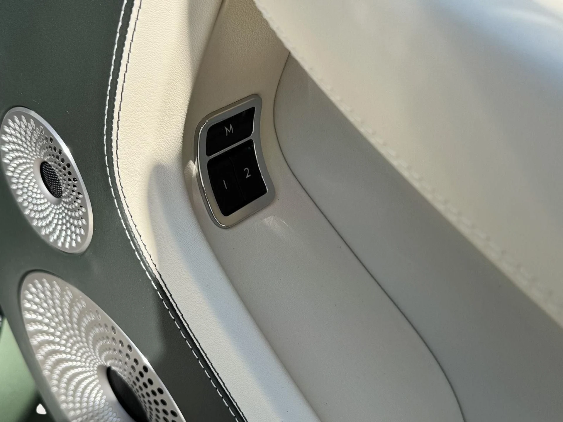 mph029_3423874731_ad79084bc47192943edbef53638554e6_6563c8b297