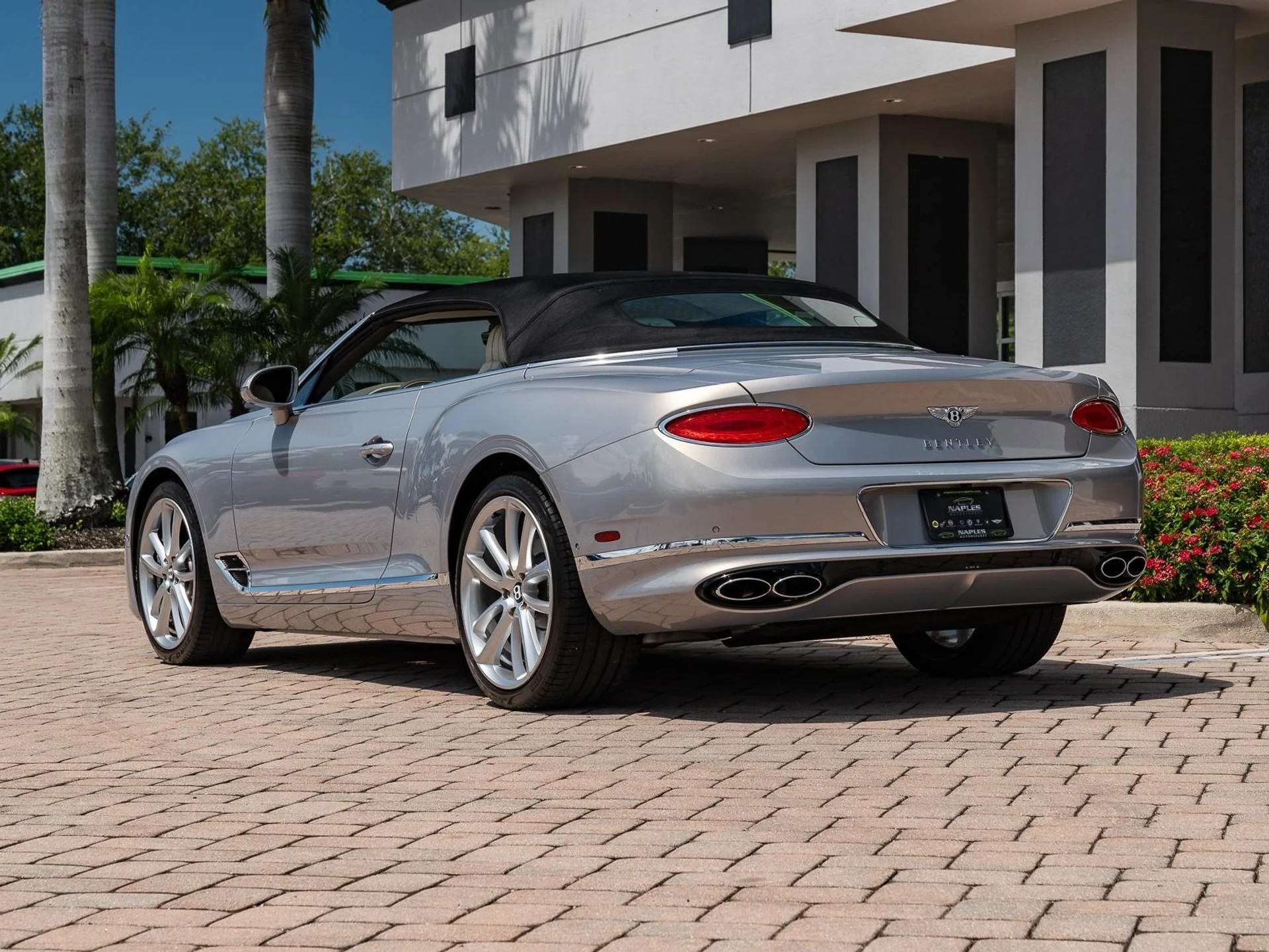 mph029_3423906260_Used_2022_Bentley_Continental_GT_V8_1771851985_cce59e3576