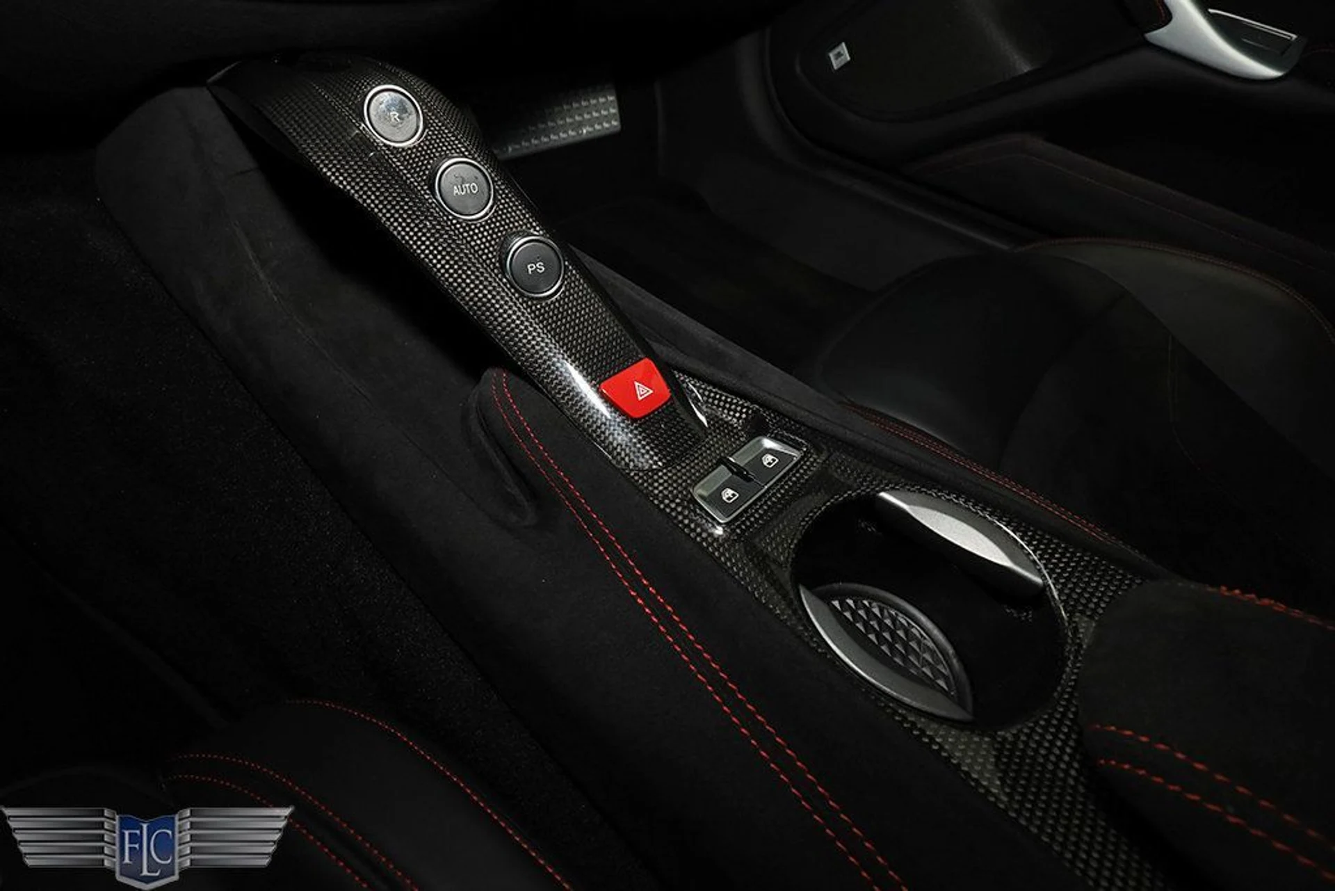 mph029_3424652355_used_2014_ferrari_f12berlinetta_2drcoupe_9689_22910558_30_1024_db82fde785