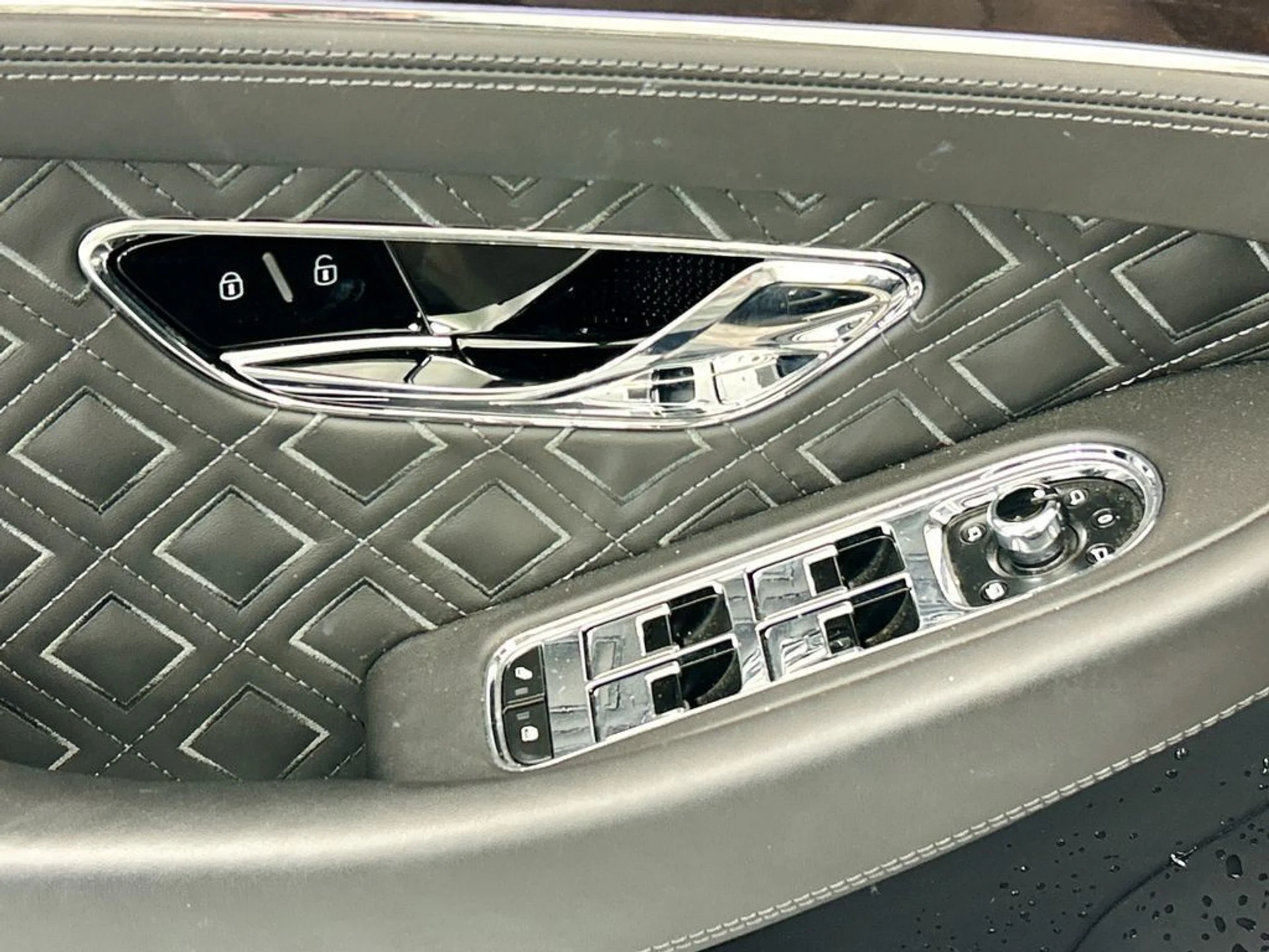 mph029_3424767500_used_2021_bentley_continental_gtv8convertible_8119_23001236_30_1024_ae6807d8b7