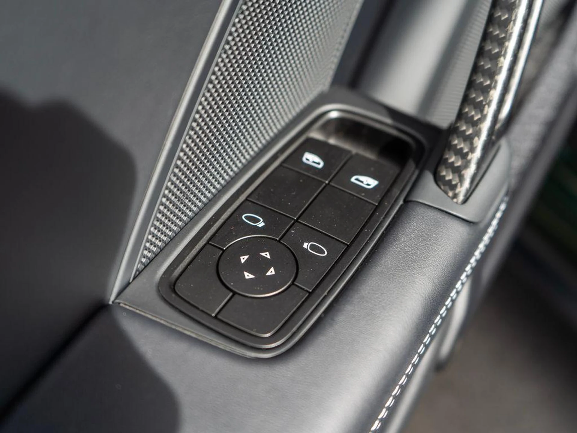 mph029_3426761961_Qsbpf2_YAS_8co_Jm_x_Qmw_Aksg_T7_DY_8fed25de94