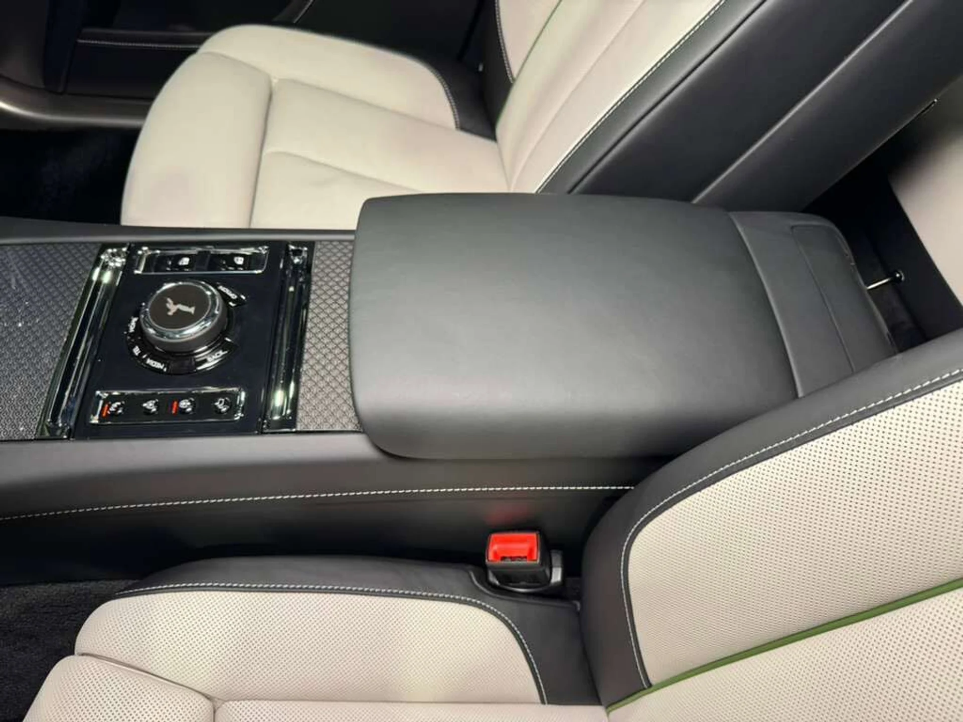 mph029_342832502_9f9e9f4439c159a3822ba58de30980c1_8e0f2cf758