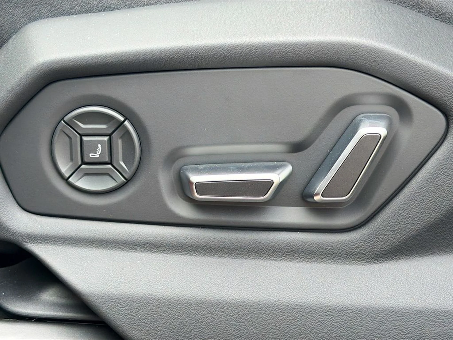 mph029_3433245658_fd04e223ea77ba683bc5cd897c0d15fdx_f8a0370c4b