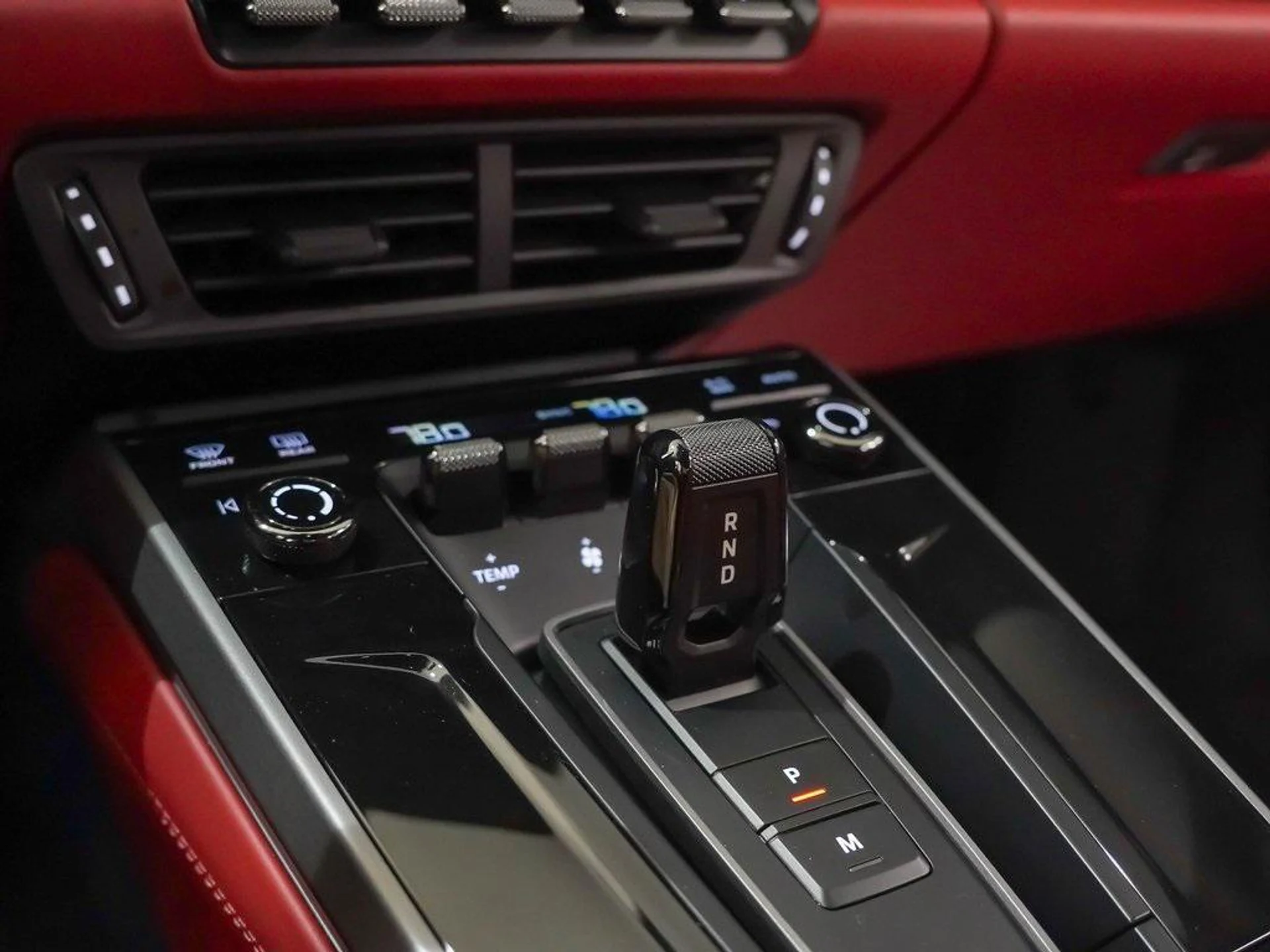 mph029_343585519_rk7q8us_5_R12_Il9_Oyx_C0_ZYH_Kia_Q_2d2bda3708