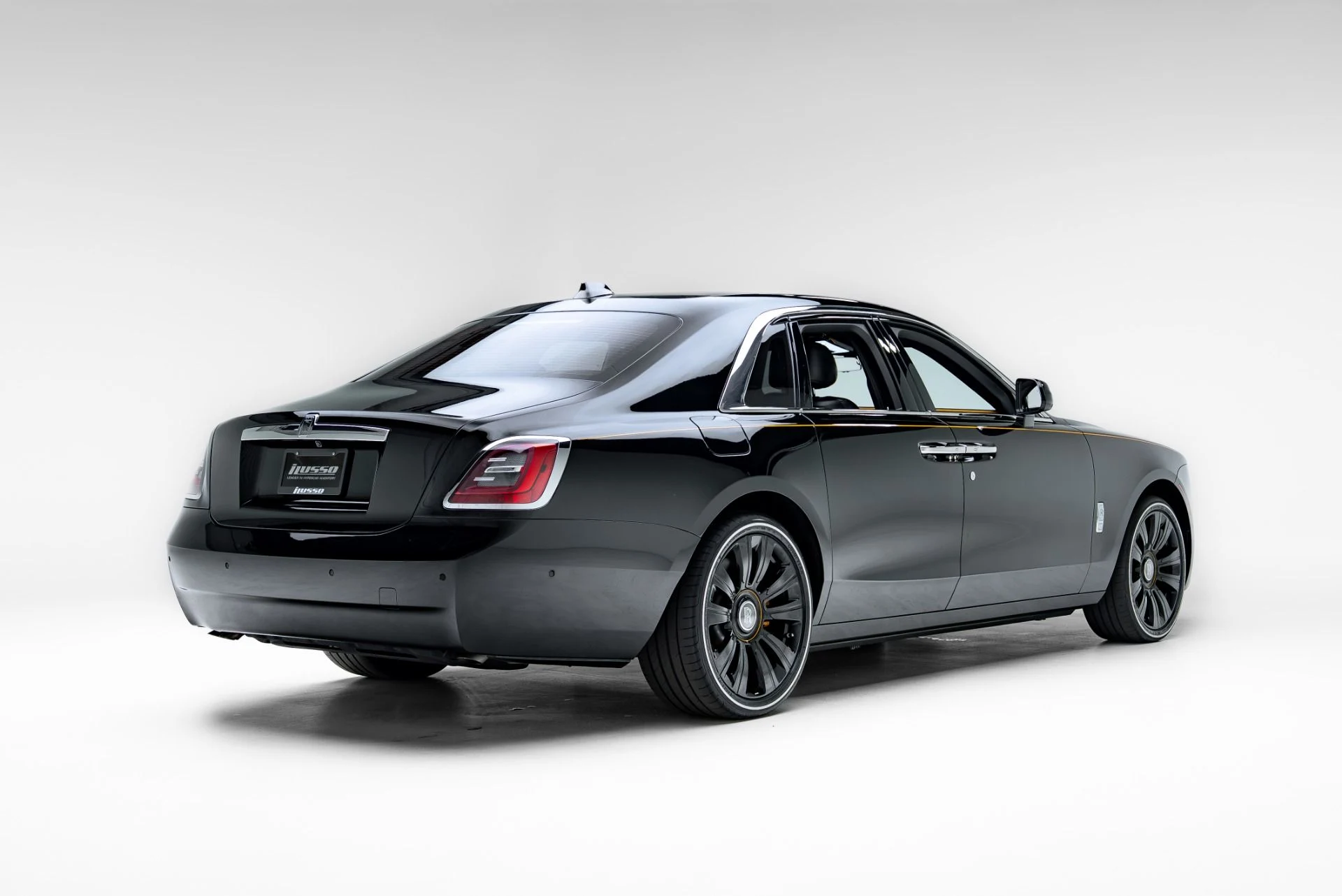 mph029_344058260_Used_2022_Rolls_Royce_Ghost_1776983451_a0abca11e0