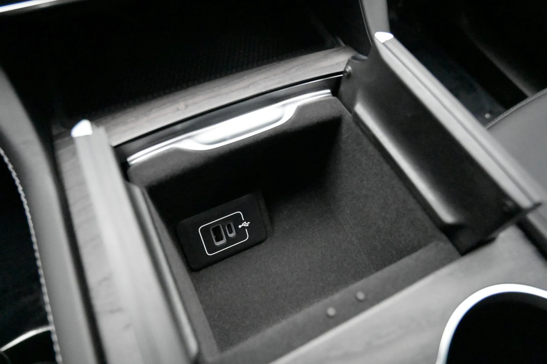 mph029_3440771128_5235eb8ffe104725ac5197f4f41b1c1f_854b9a09ce