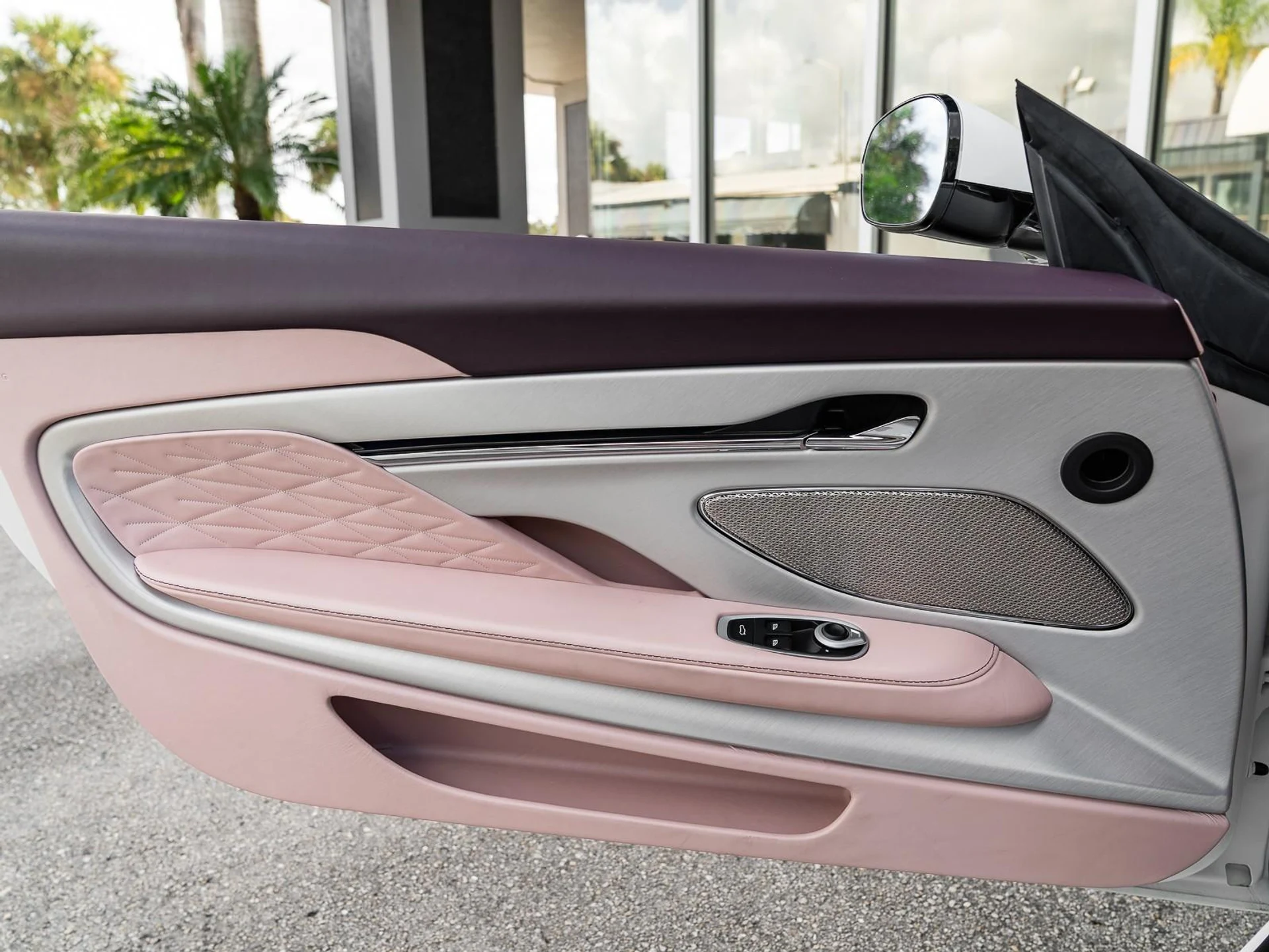 mph029_3449309576_Used_2025_Aston_Martin_DB_12_1761167148_47fa8a2427