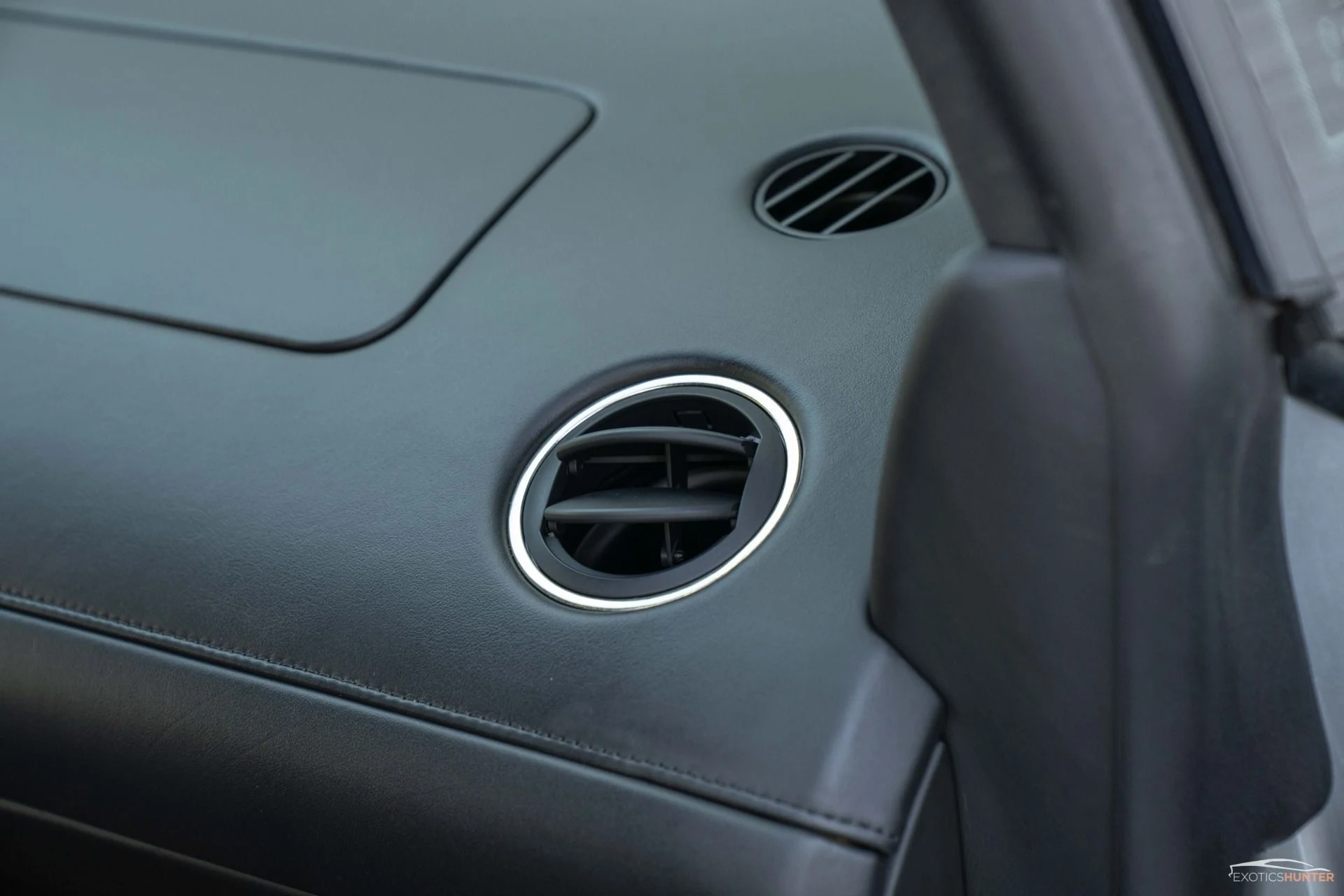 mph029_3460476492_Used_2010_Lamborghini_Gallardo_LP_560_4_in_Grigio_Telasso_w_Carbon_Ceramic_Brakes_1762876983_709692ad1d