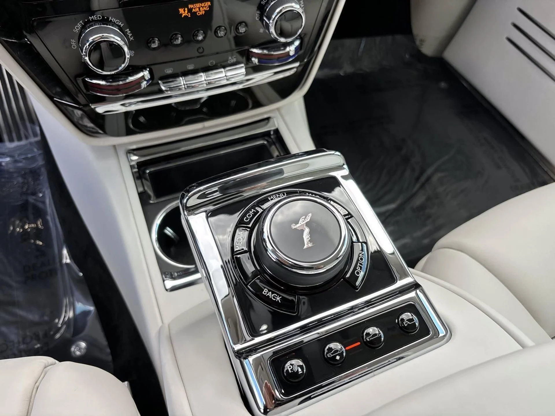 mph029_3462575586_b6deb7bcbbfeed87c4d8e1def83e055bx_bb1498fec2