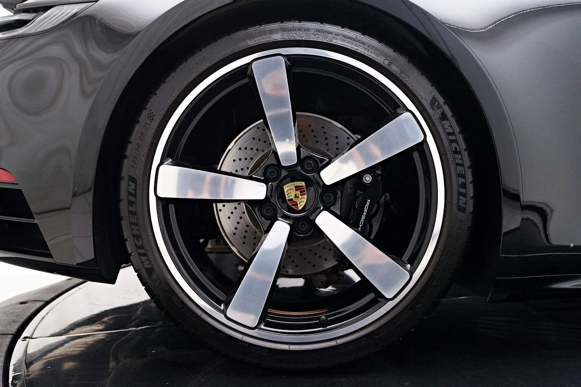 mph029_3462644915_Used_2024_Porsche_911_Carrera_S_1758752821_cdd2155a01