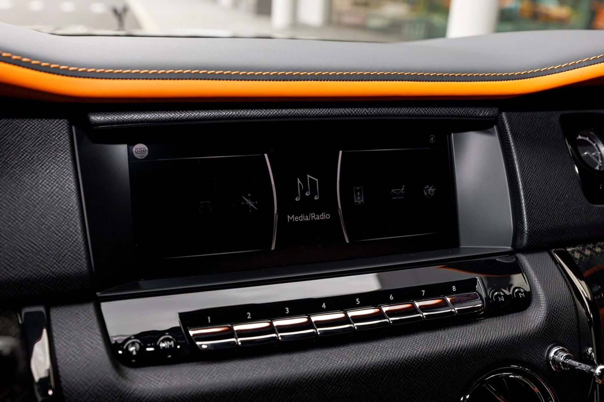 mph029_3463200081_649_p30_l_e570553bce