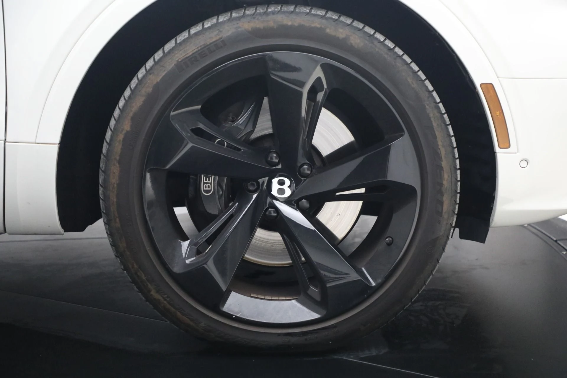 mph029_3465745104_Used_2021_Bentley_Bentayga_V8_1770336421_026e77b3d2