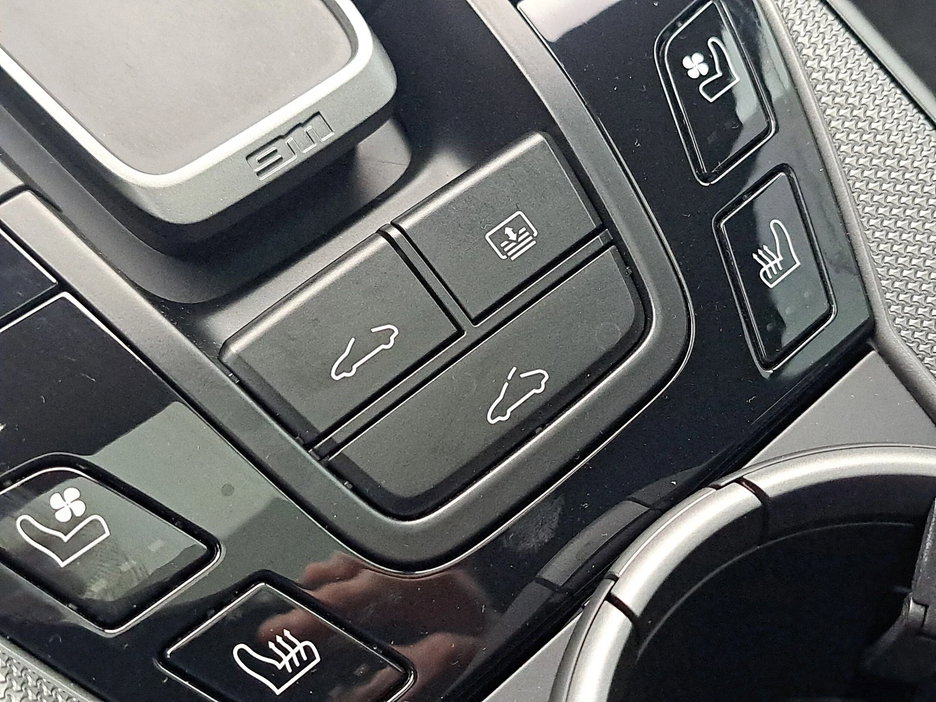 mph029_3466837180_fa8209c530094ddb8d29db676cdc651ex_e87462a4e9