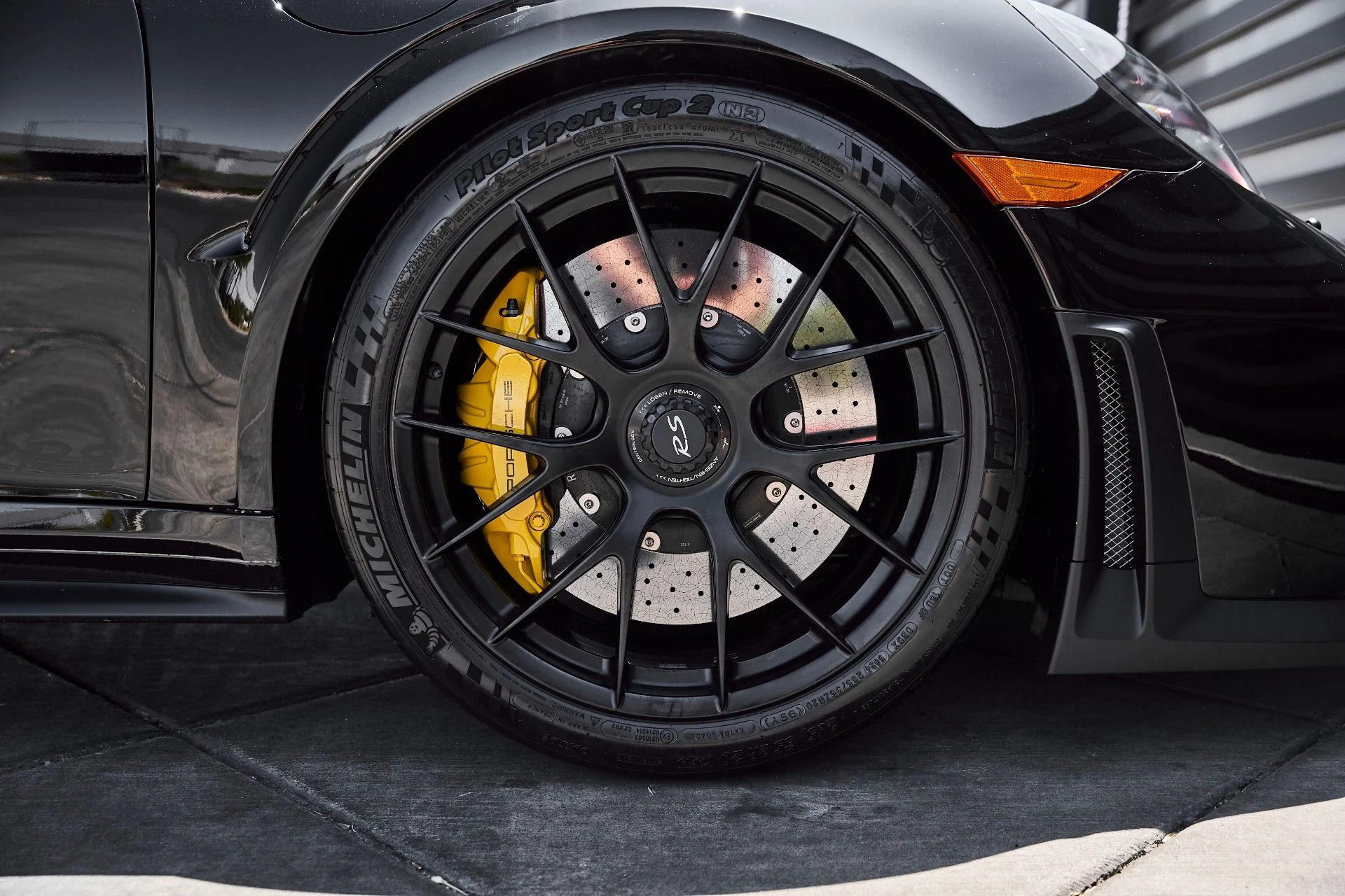 mph029_3467702366_Used_2018_Porsche_911_GT_2_RS_1778880920_be59f87b1f