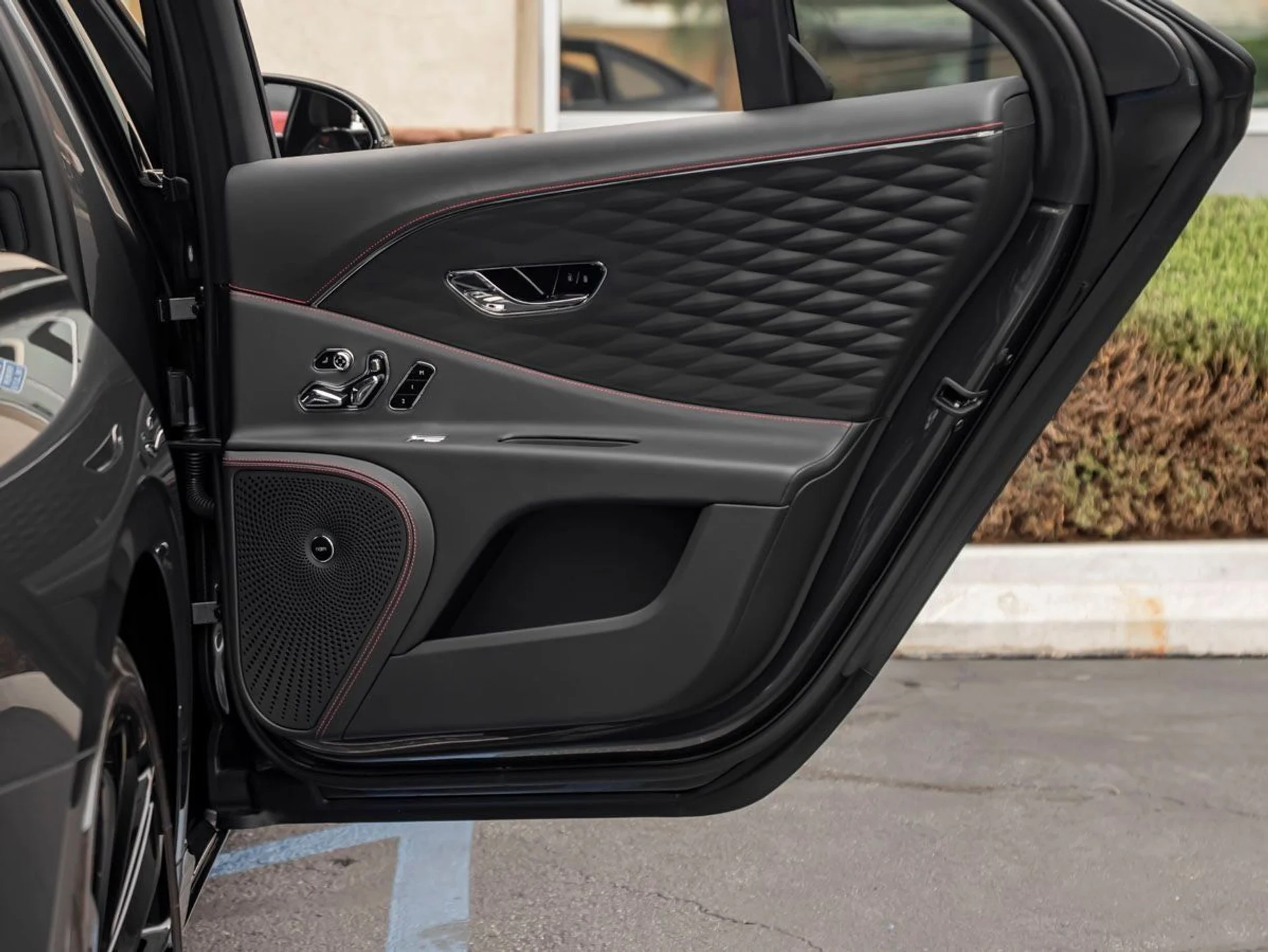 mph029_3472638611_30_aa90431955