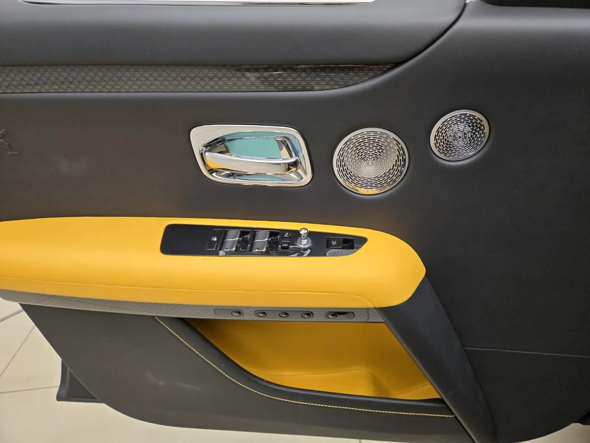 mph029_3476048618_Used_2022_Rolls_Royce_Ghost_Black_Badge_1770187643_44d073e2c7