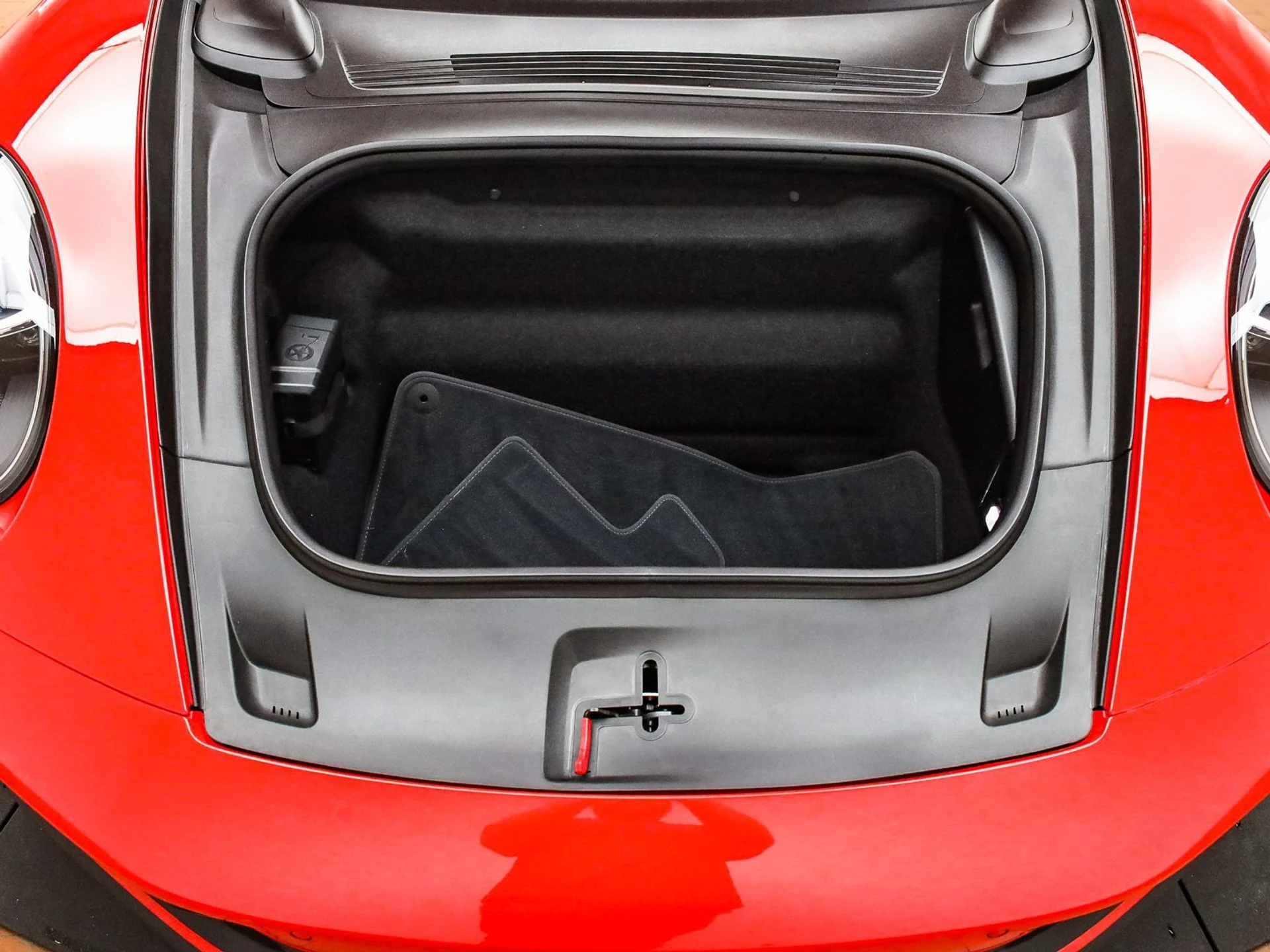 mph029_3478319191_2df7ba975d761602a0c5750704d06a75x_17f93078bc