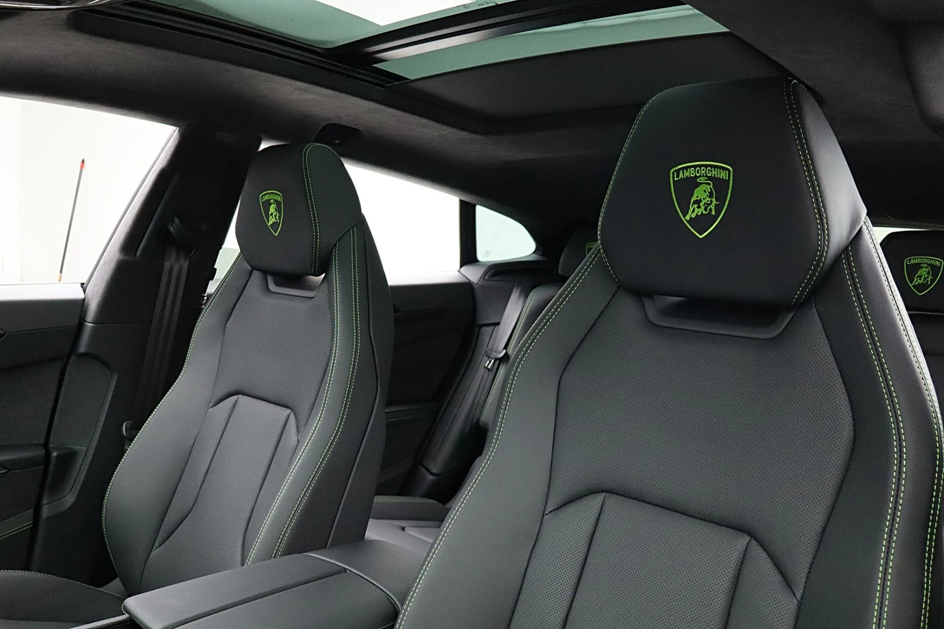 mph029_3483954335_New_2026_Lamborghini_Urus_SE_2bff2d046c