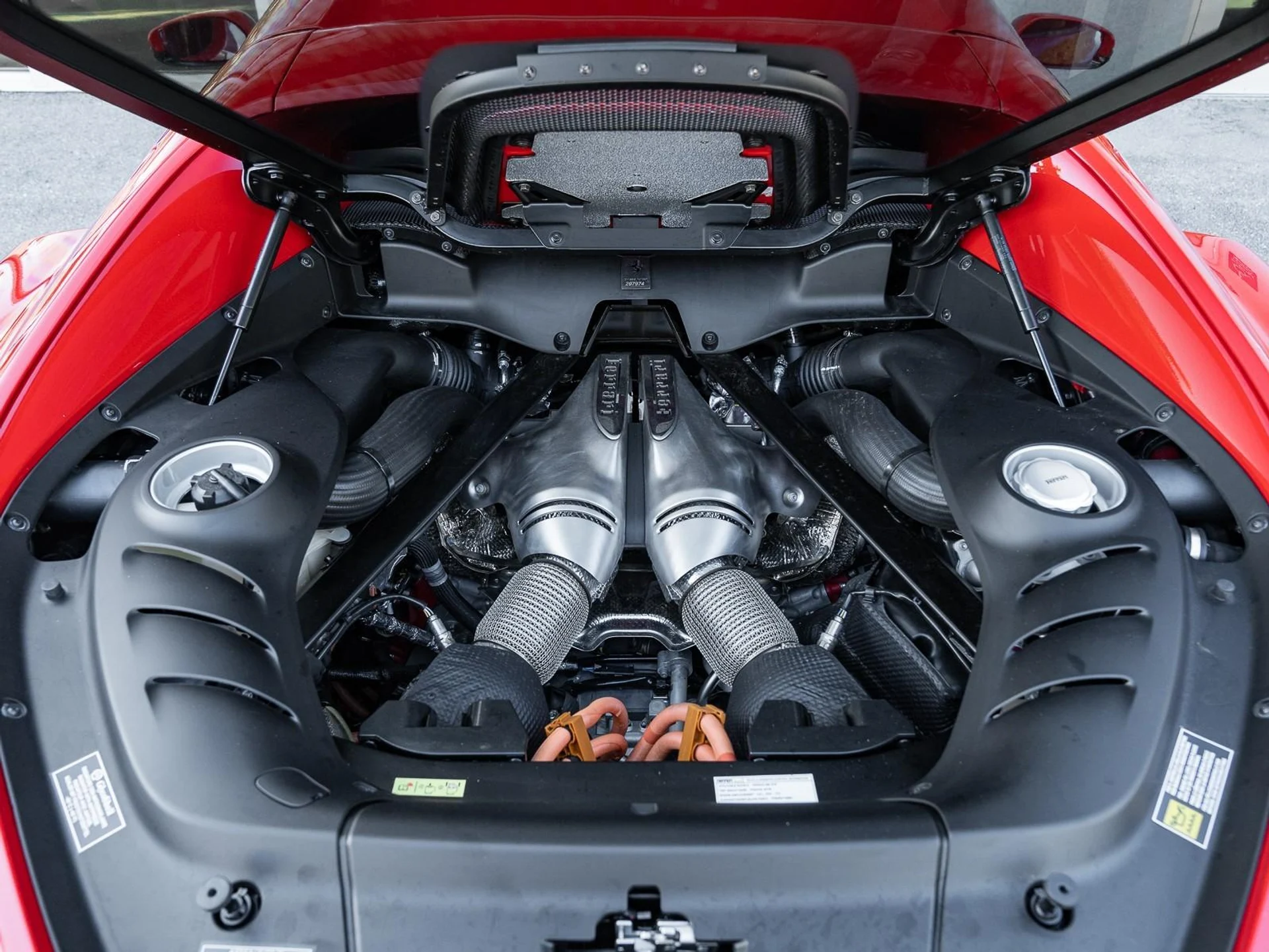 mph029_3493046041_Used_2023_Ferrari_296_GTB_Coupe_1761253656_fc92310308