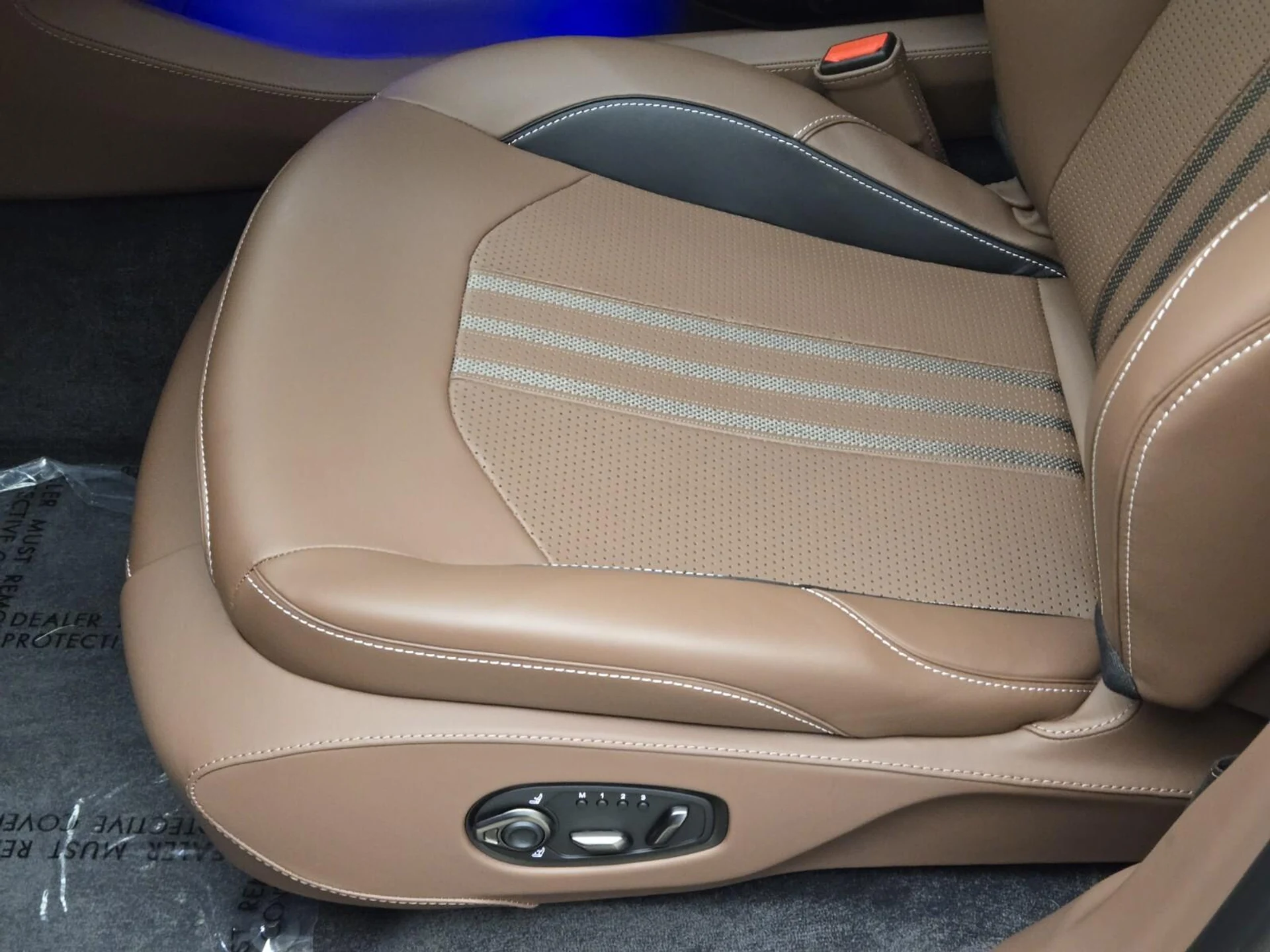 mph029_3496127483_New_2026_Aston_Martin_DBX_707_1781759969_b4ab770482