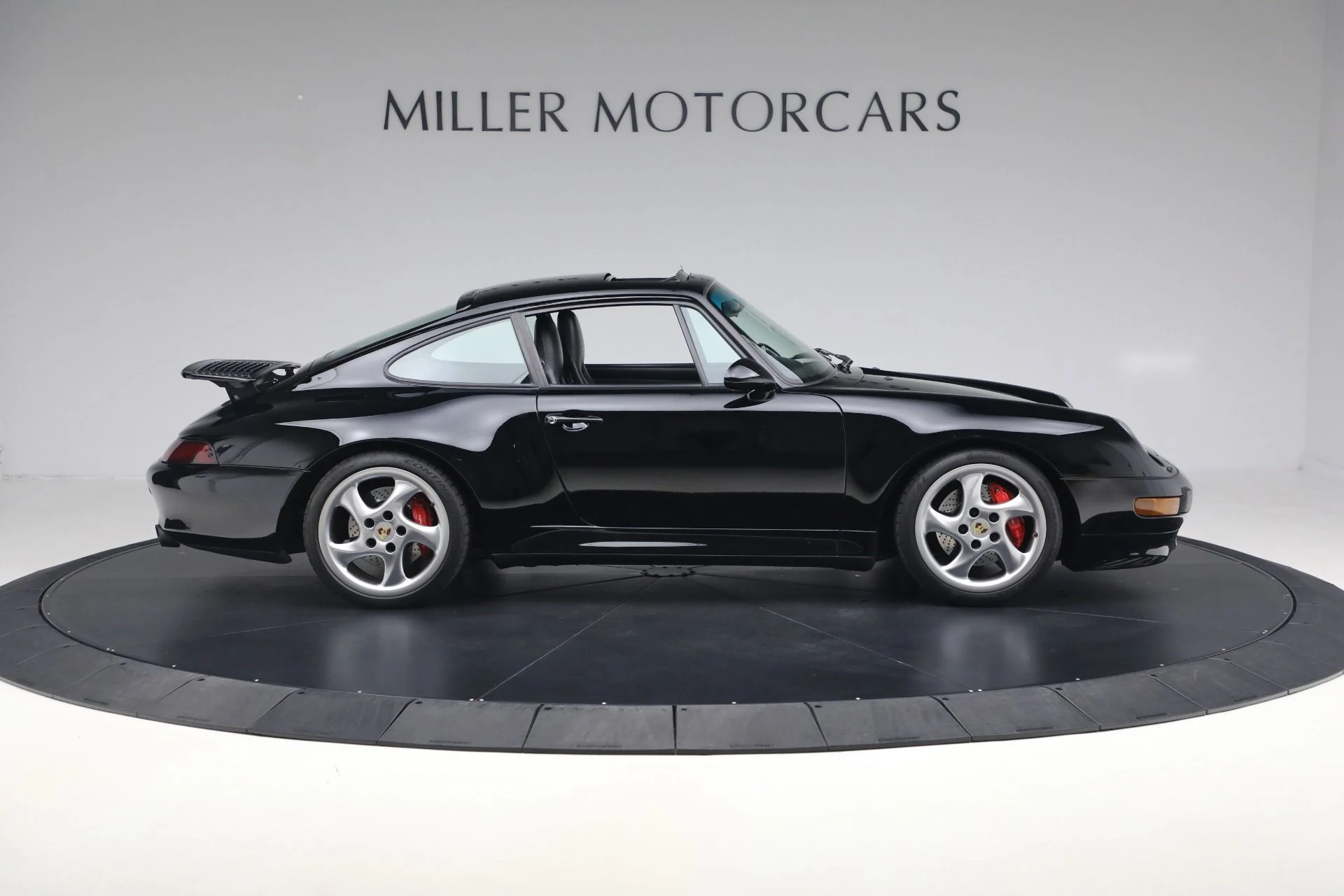 mph029_3505543727_Used_1997_Porsche_911_Carrera_1764856423_c0841f842d