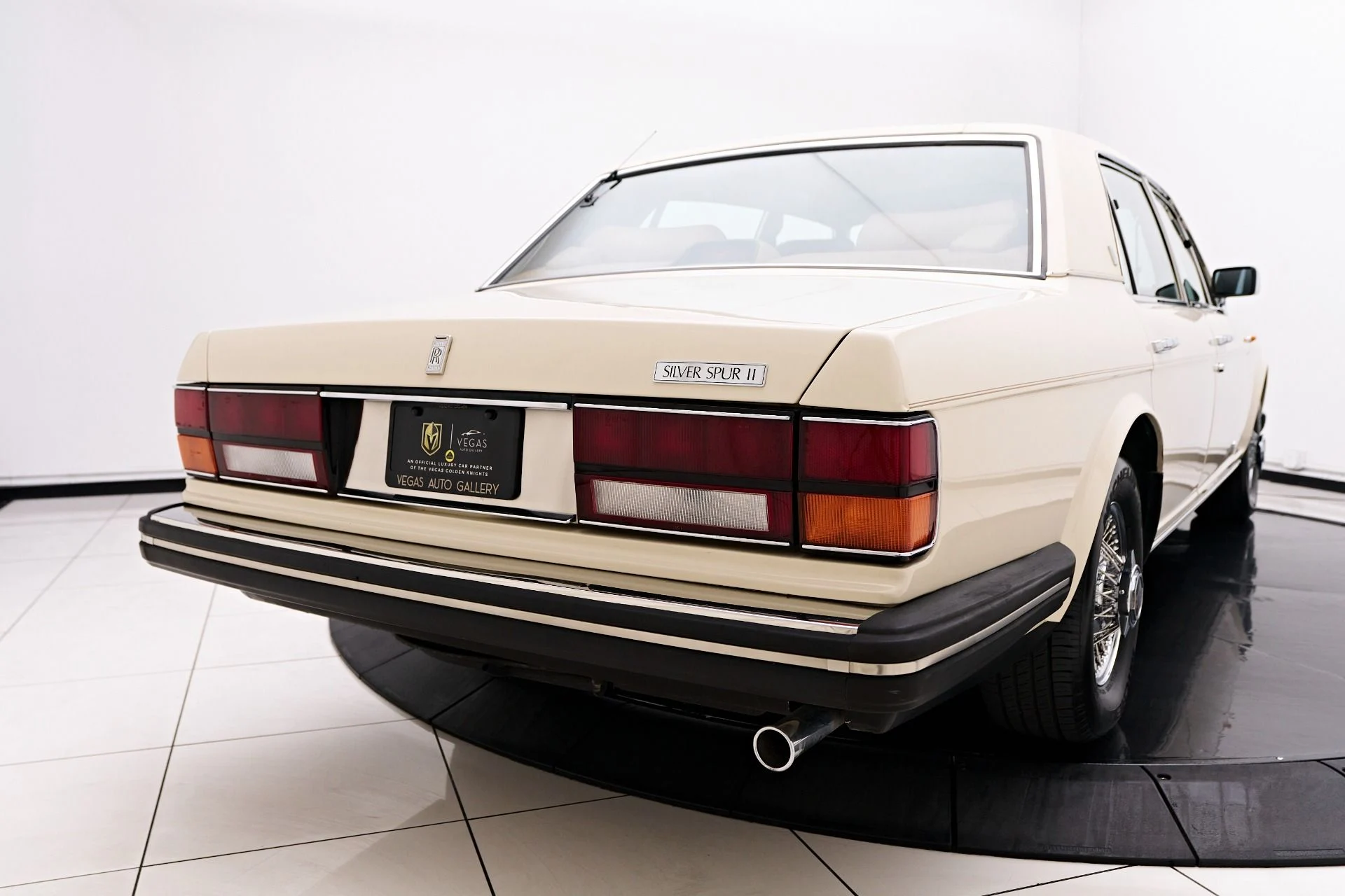 mph029_3518429016_Used_1990_Rolls_Royce_Silver_Spur_1755058774_27e07f2d7e