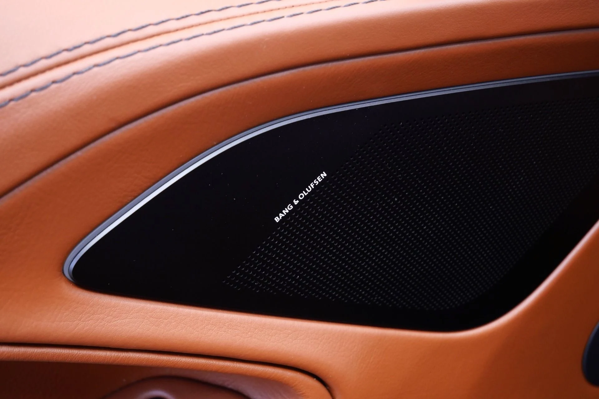 mph029_3521649525_Used_2014_Aston_Martin_Vanquish_Hourglass_Quilting_Beautiful_Color_V12_Power_1770409354_d58428ea9b