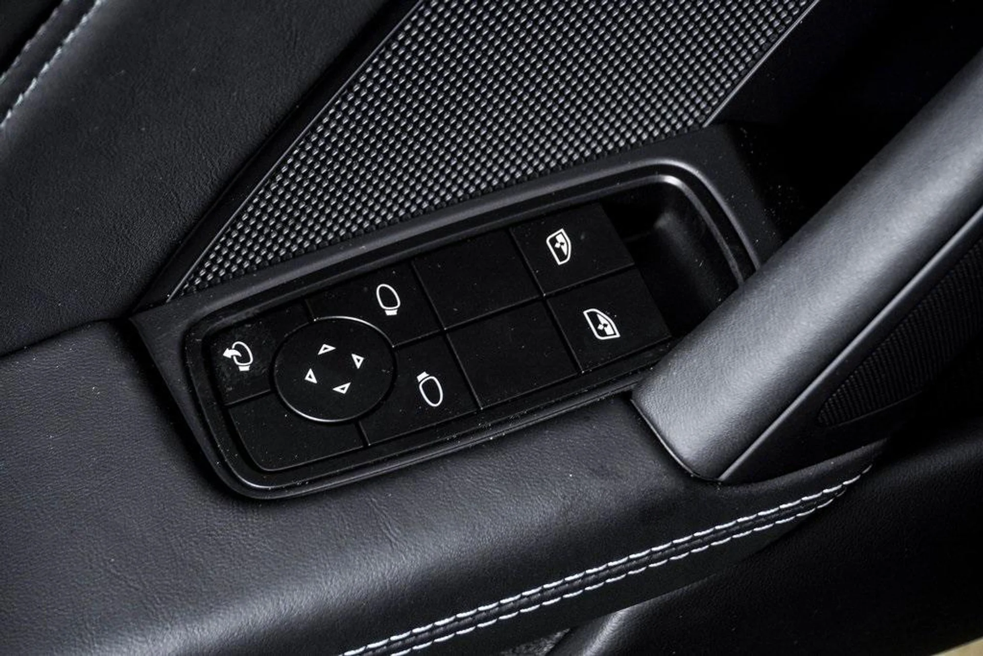 mph029_352357206_e_CDTB_18xz_PL_Fjb_R_HW_Jp6_ABM_9n8_089fed3200