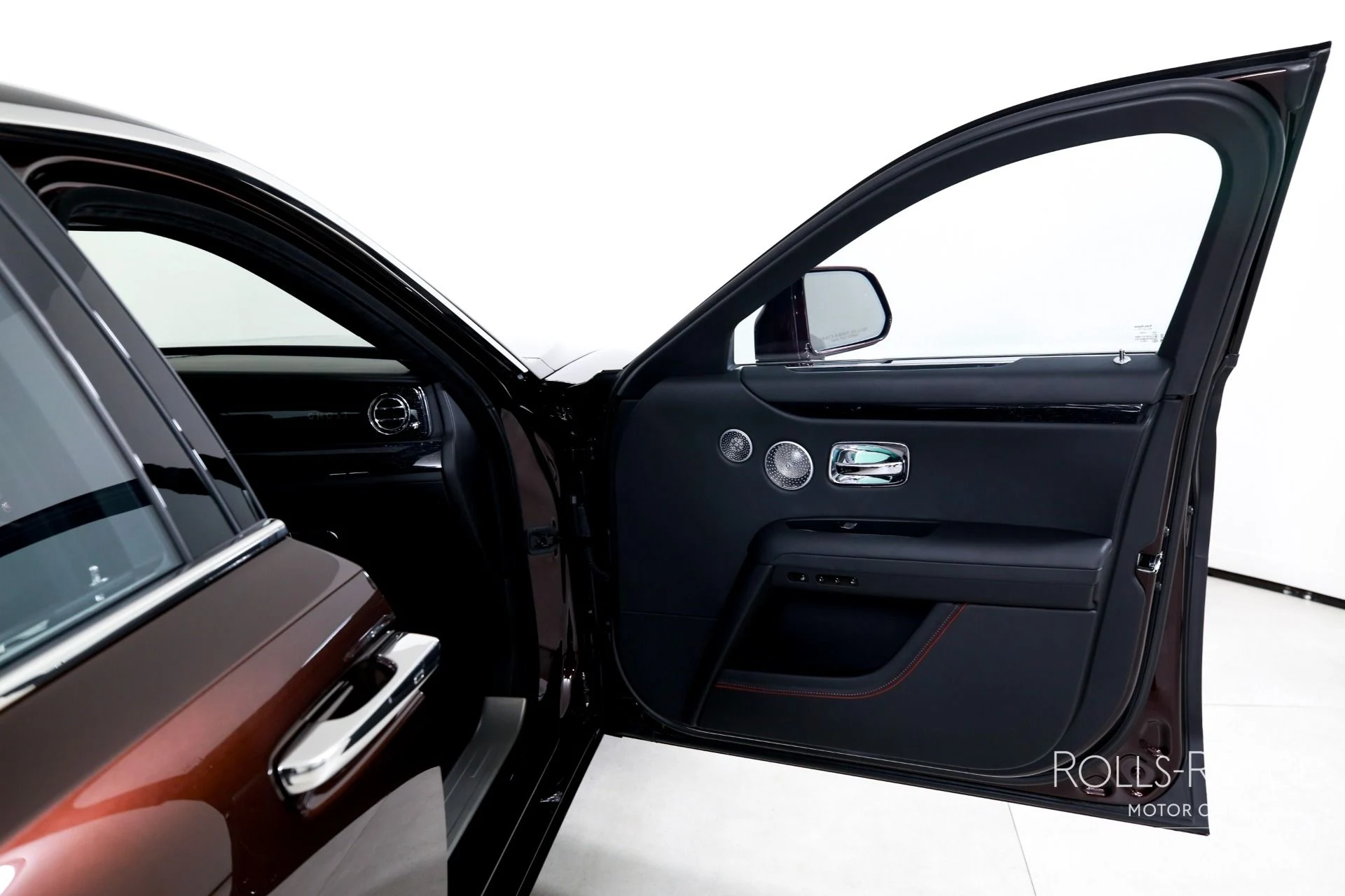 mph029_3536586924_Used_2026_Rolls_Royce_Ghost_1782835790_a92cac587d