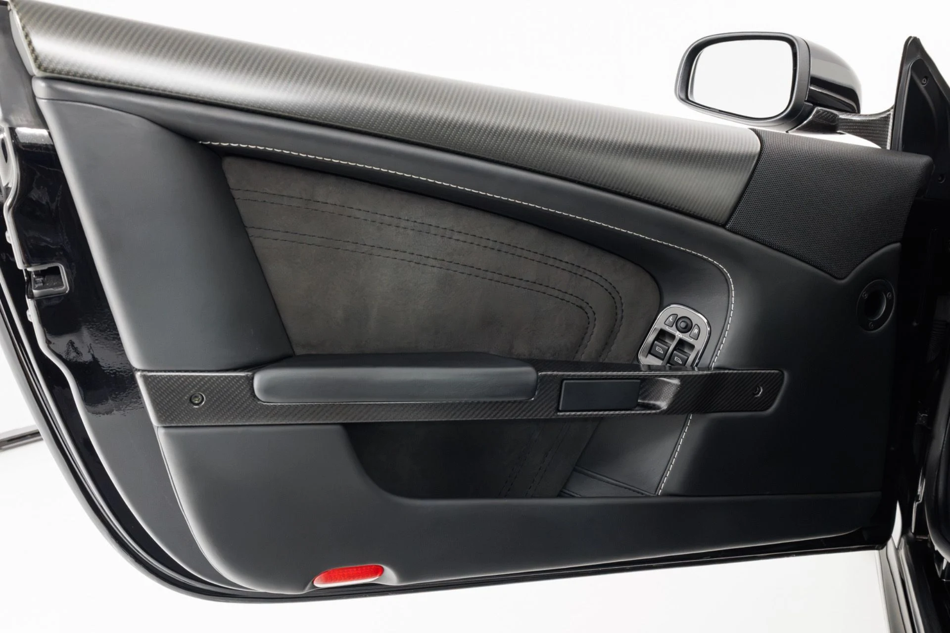 mph029_3551910457_Used_2009_Aston_Martin_DBS_V12_Manual_1785525195_12e48daa15