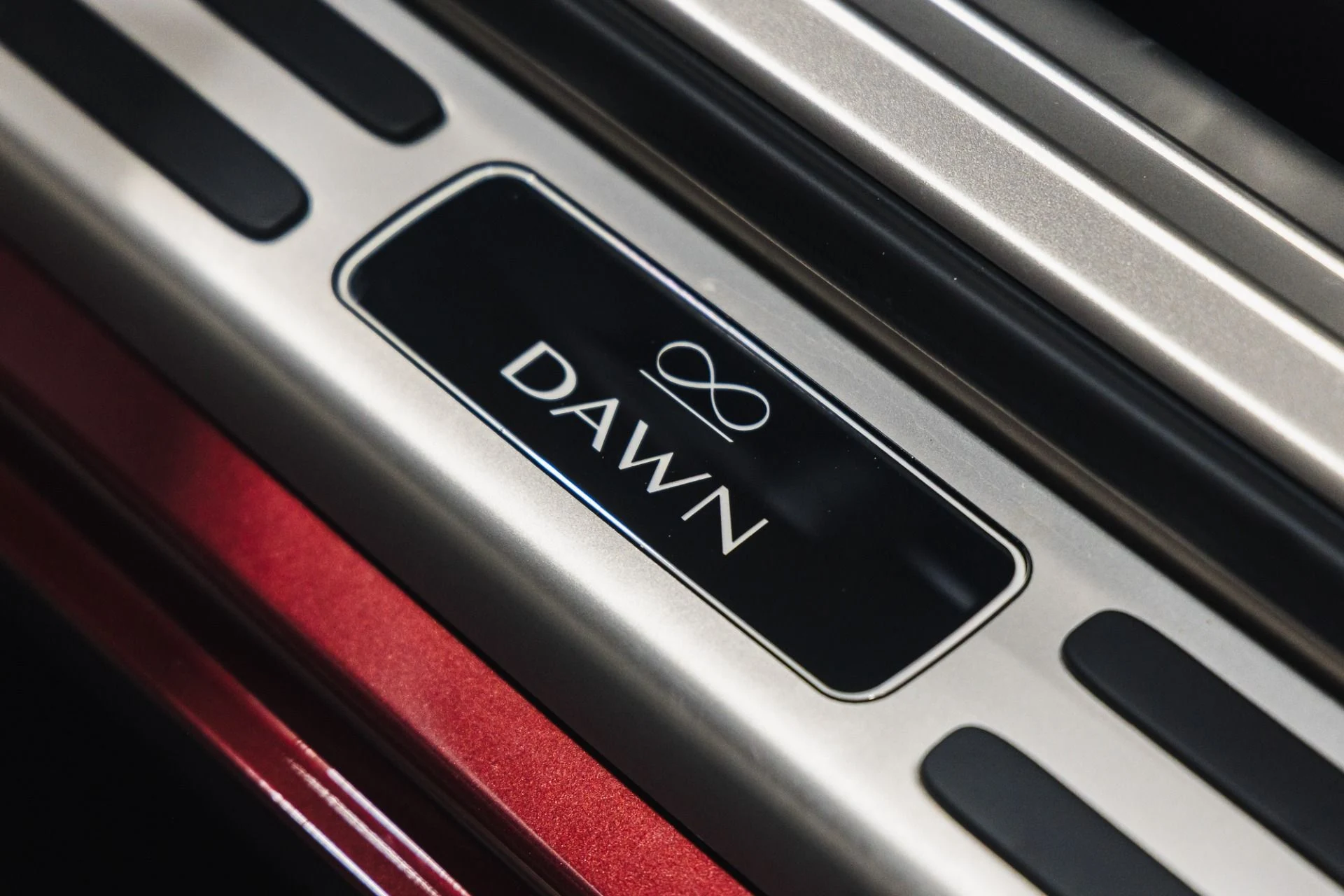 mph029_3556576840_Used_2019_Rolls_Royce_Dawn_1775855974_bb0495e0d3