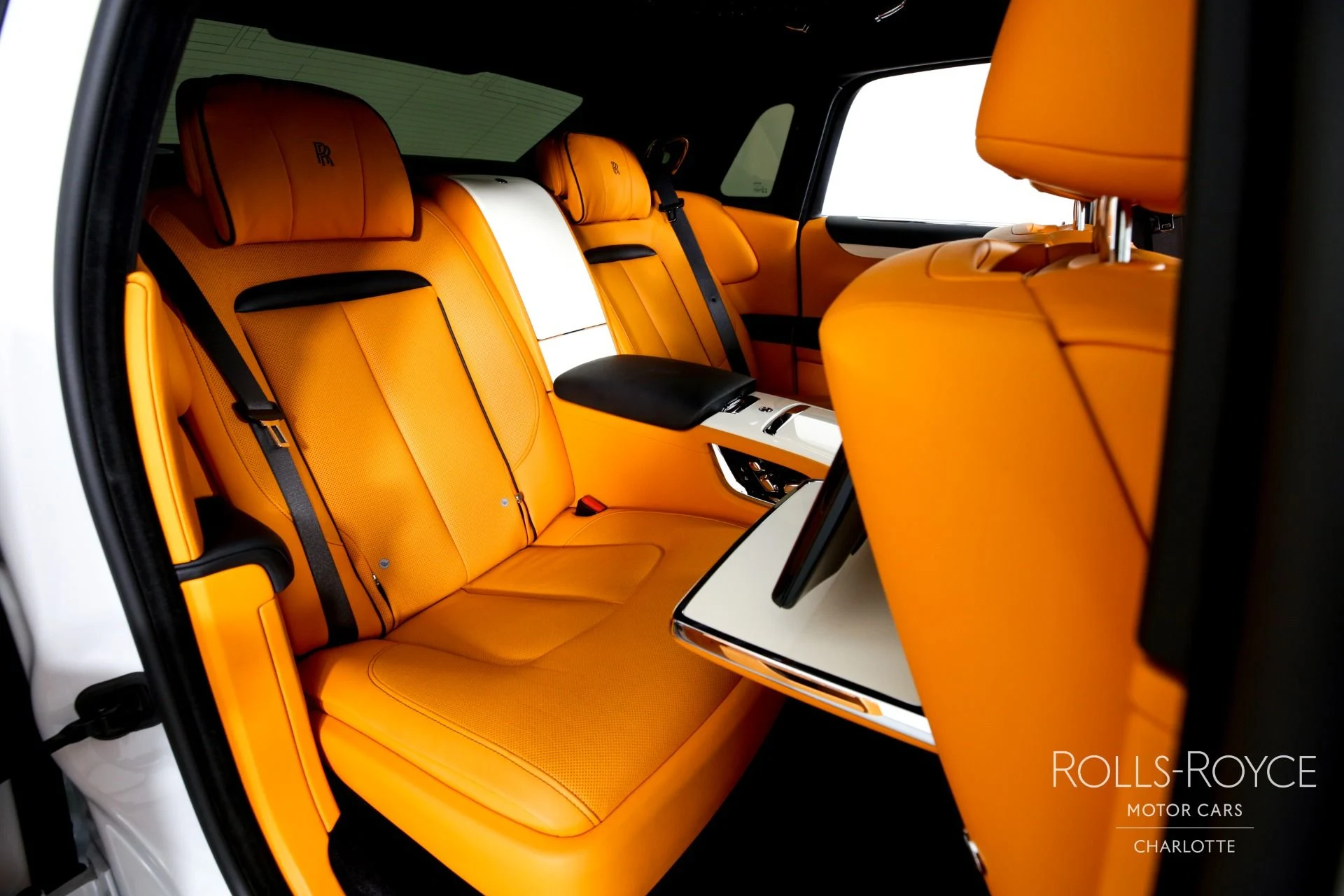 mph029_3566240207_Used_2021_Rolls_Royce_Ghost_1738596295_b891e2c636