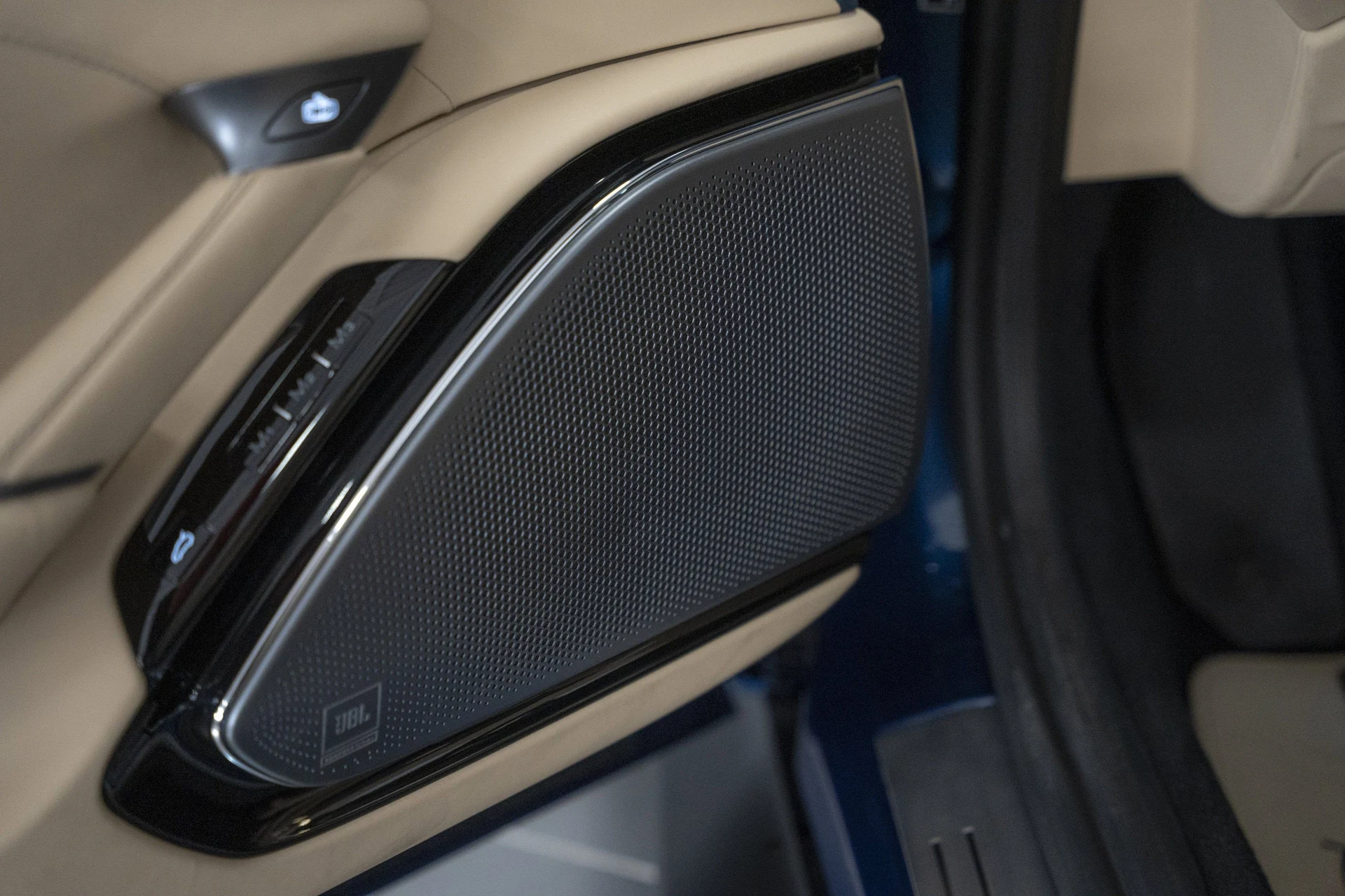 mph029_3568137512_a07fdc6b36d04588a7214b723cc65b2d_25c48cd27d