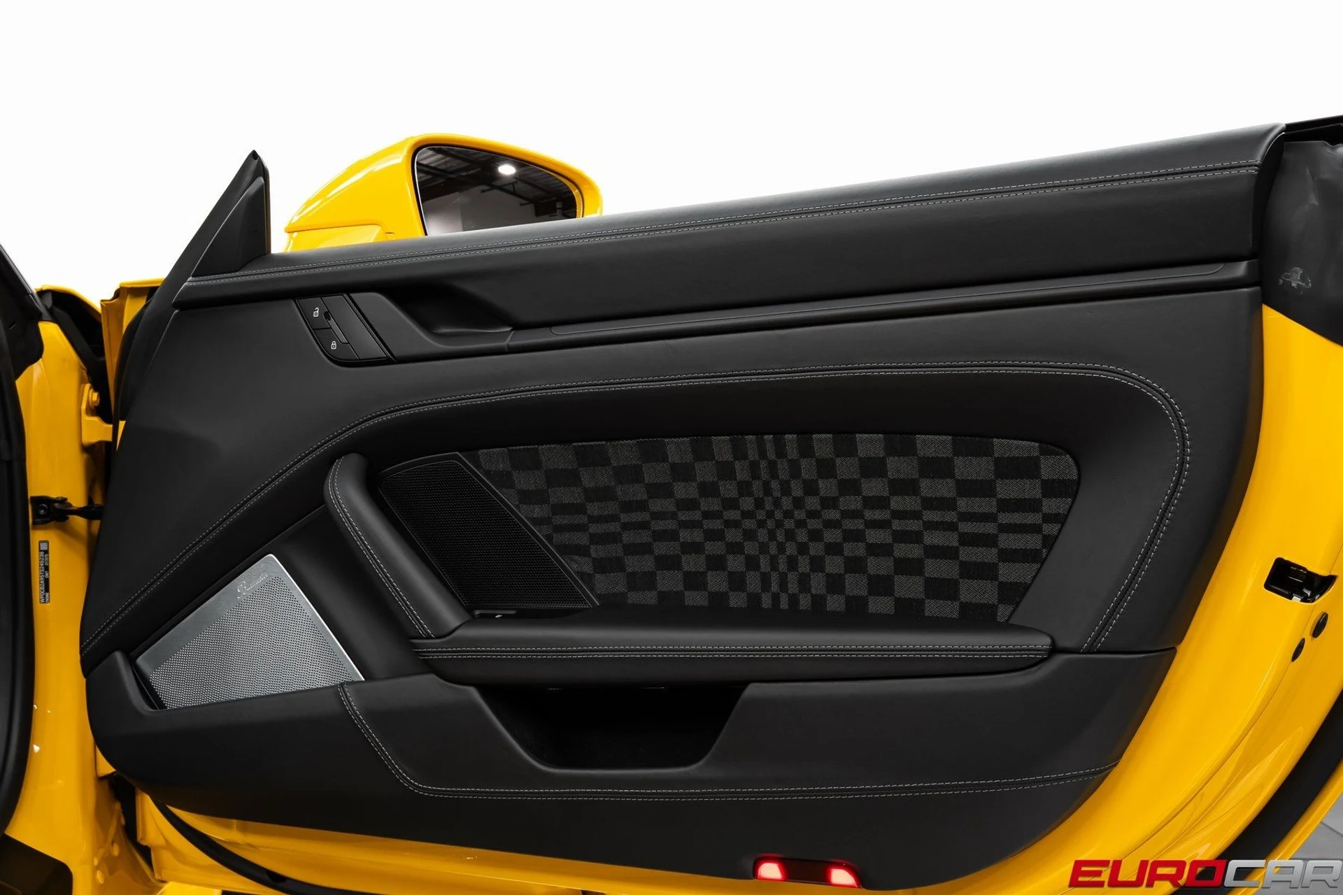 mph029_3568904478_image_30_269b944f5c