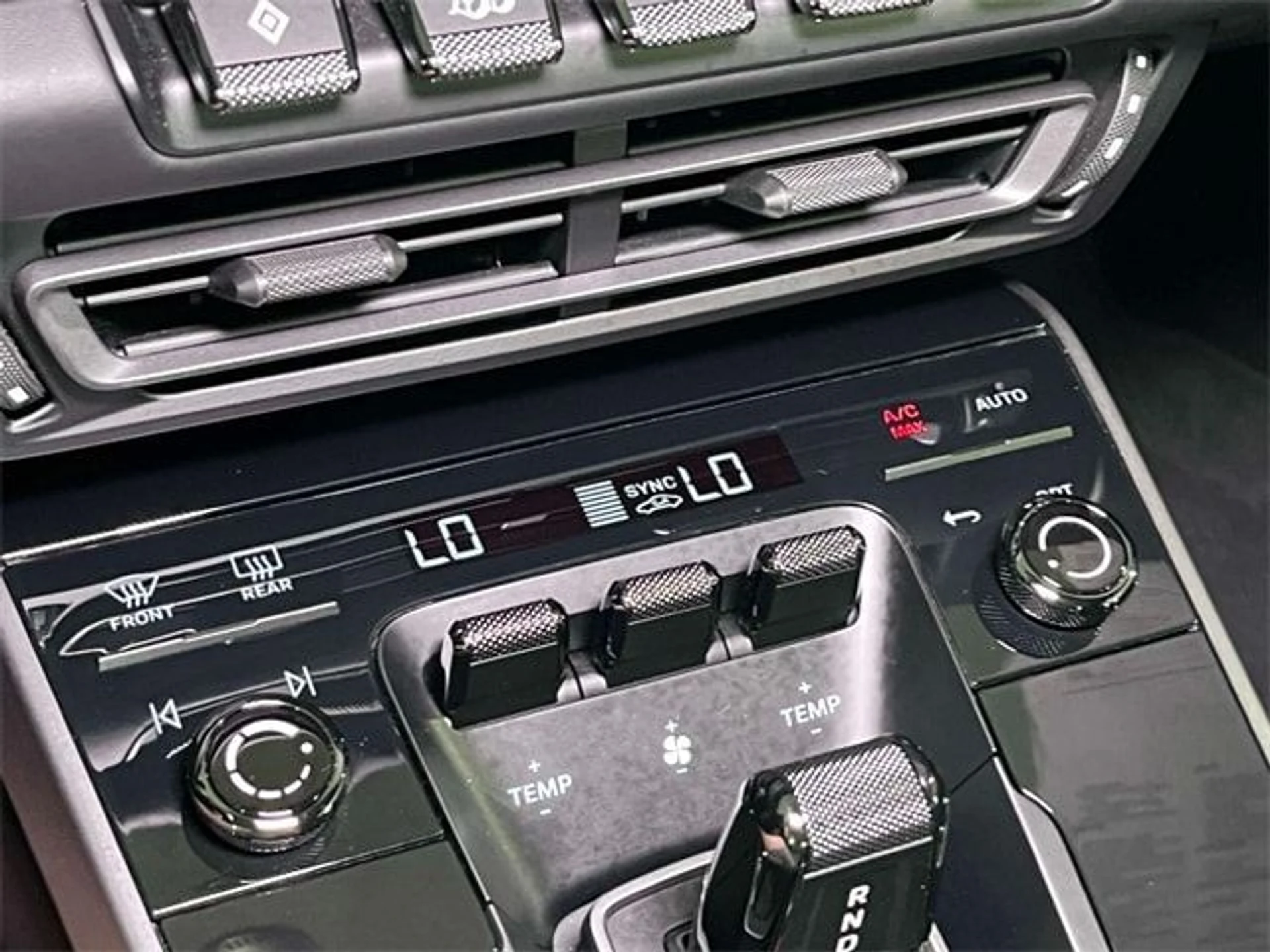 mph029_3570137724_f0a44a790e8857705d942d7d9809d3b9x_d0fdc92218