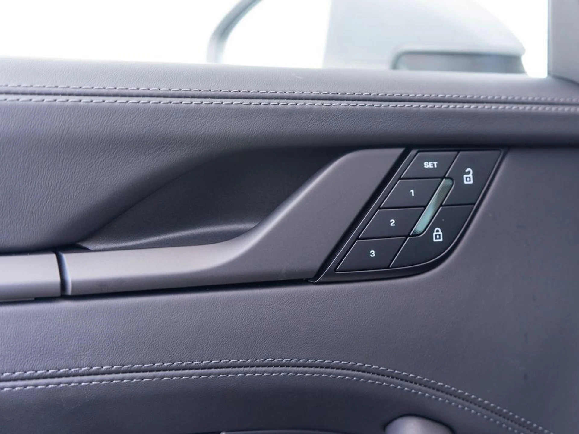 mph029_3588470233_4_AEO_Ym0_Wtwc_RLVVK_Kld_L_INM_1_WI_dab80b58fb